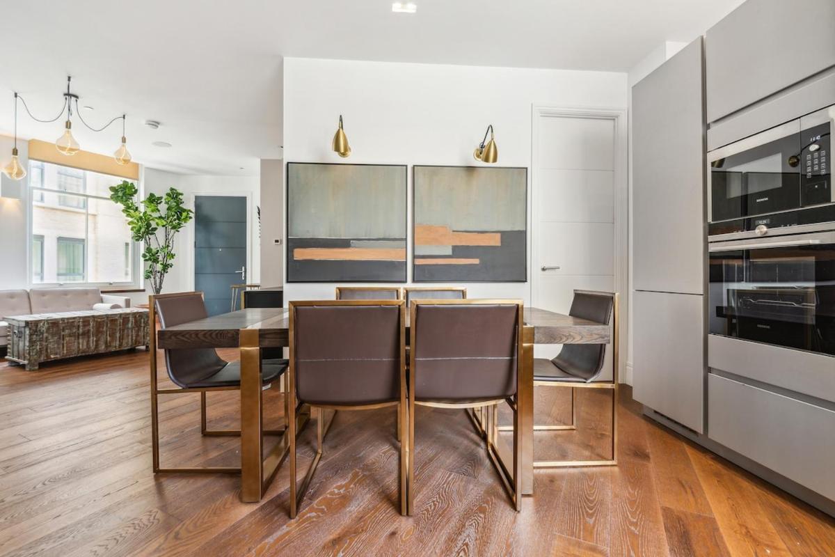 Elegant In St Pauls With Modern Comforts Apartment *