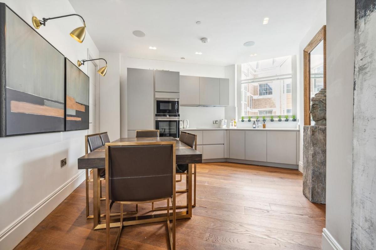Elegant In St Pauls With Modern Comforts *