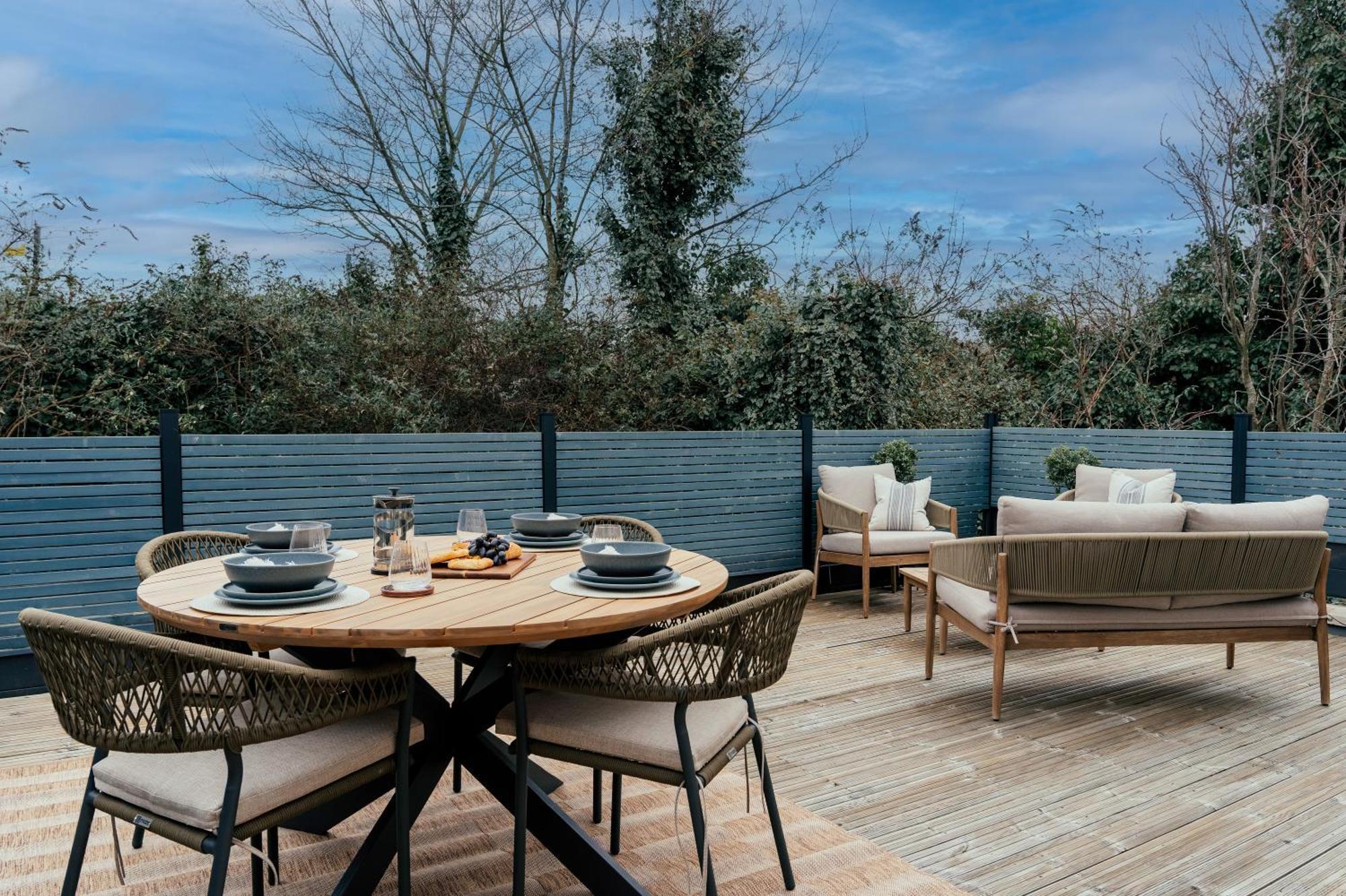 Dorothy - Two Bed & Roof Terrace - Battersea London