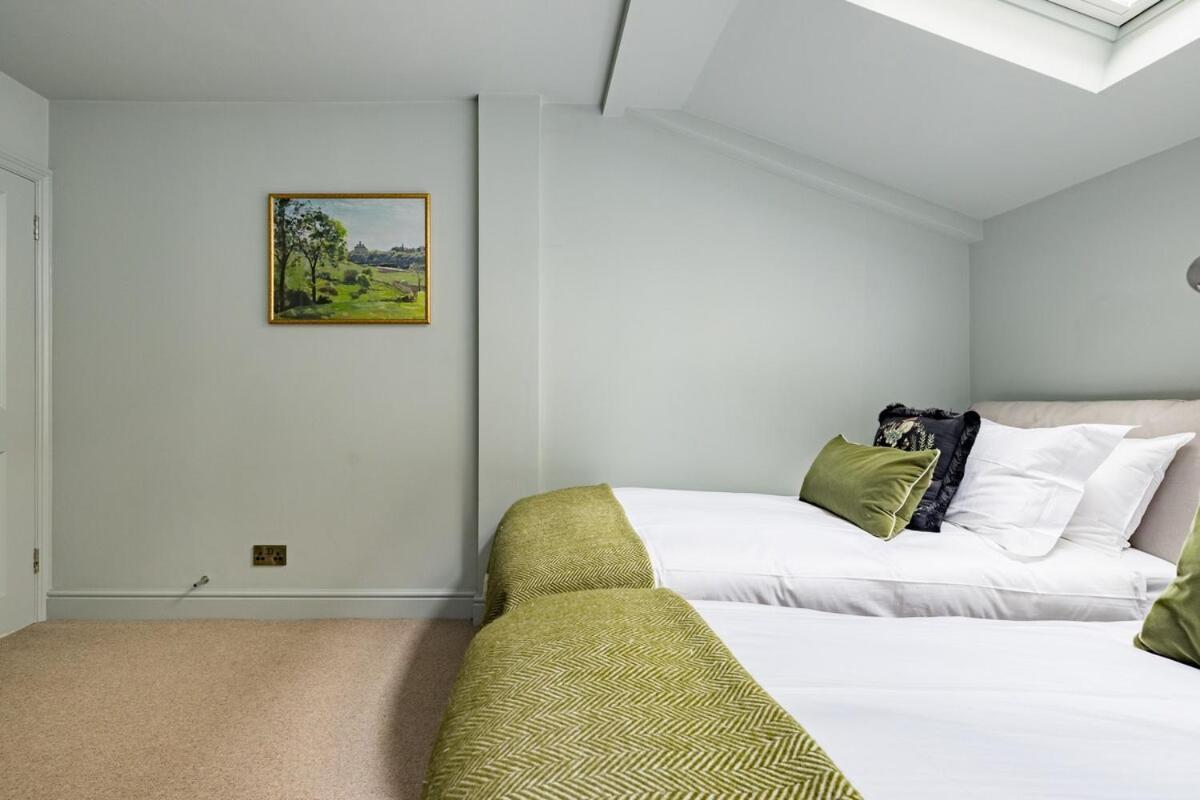 Holiday home Bright, Spotless Fulham With Private Garden *