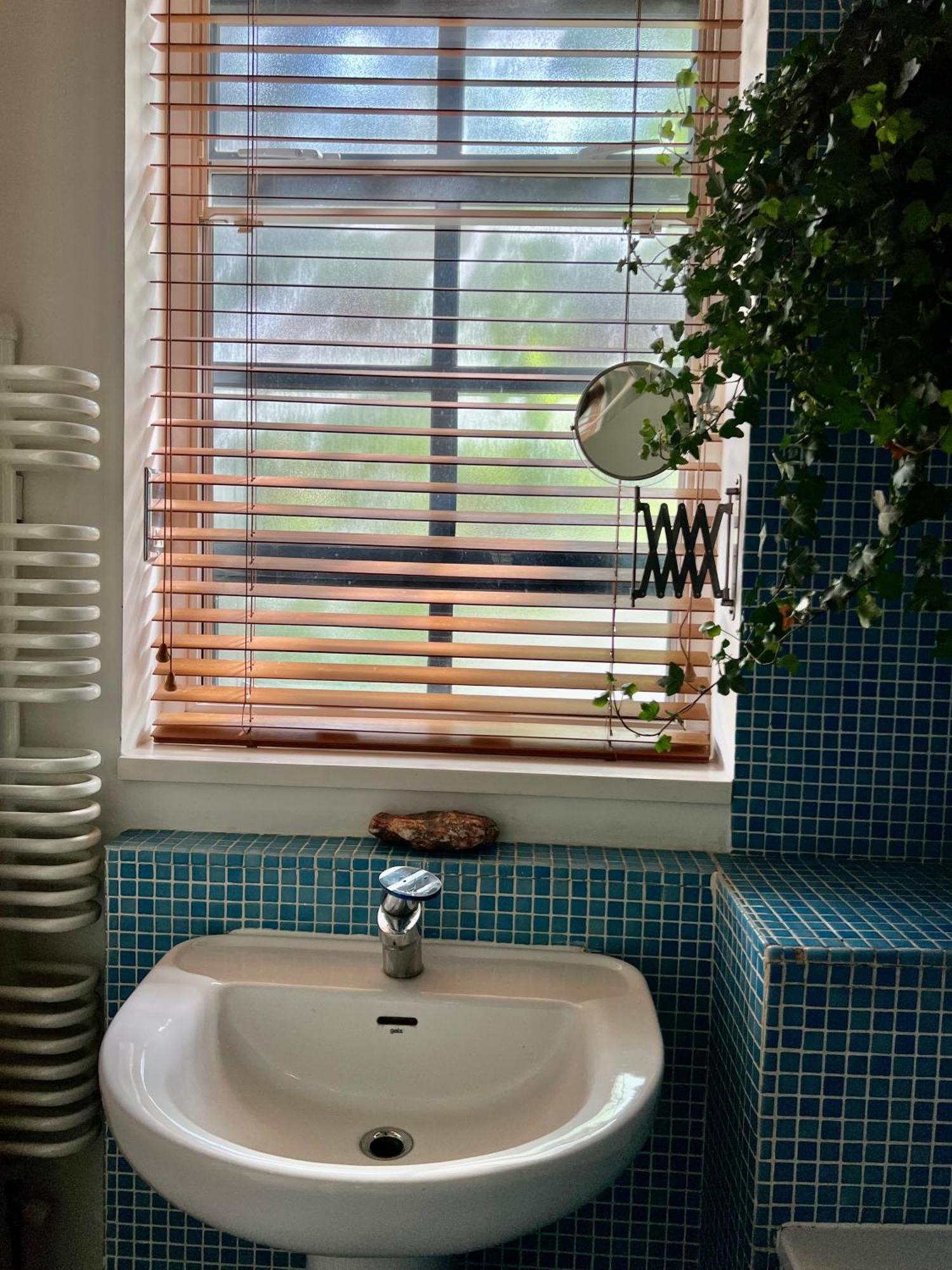 Guest house Huge For Recharge And Relaxation In Loft With Sauna In London