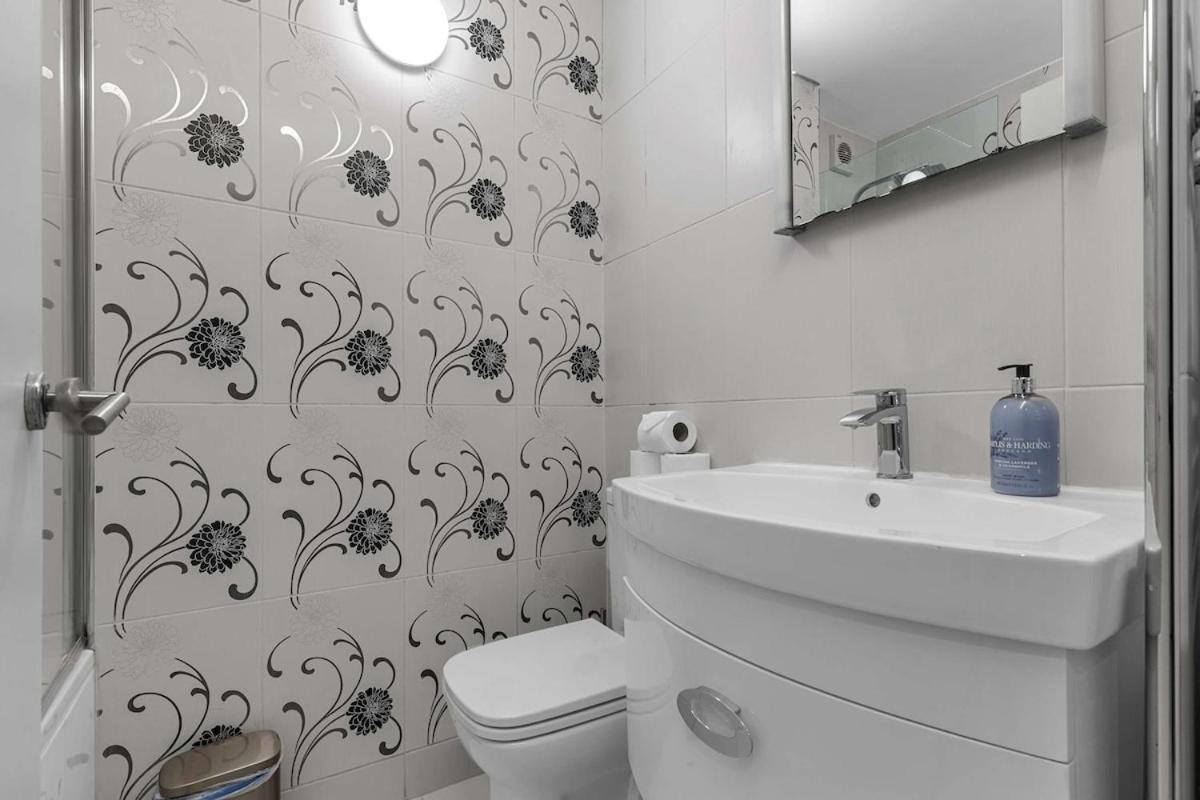 Modern Comfort In Prime Location * Londres