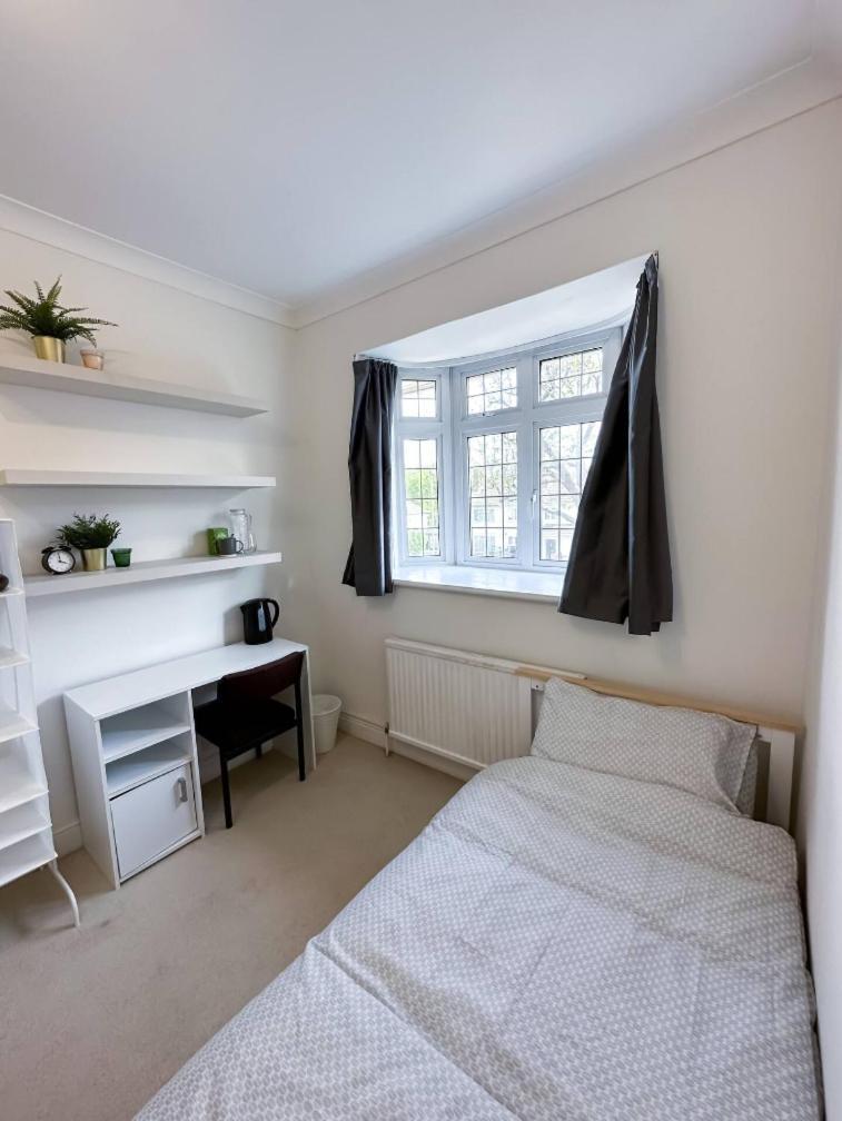 Cozy In The - London