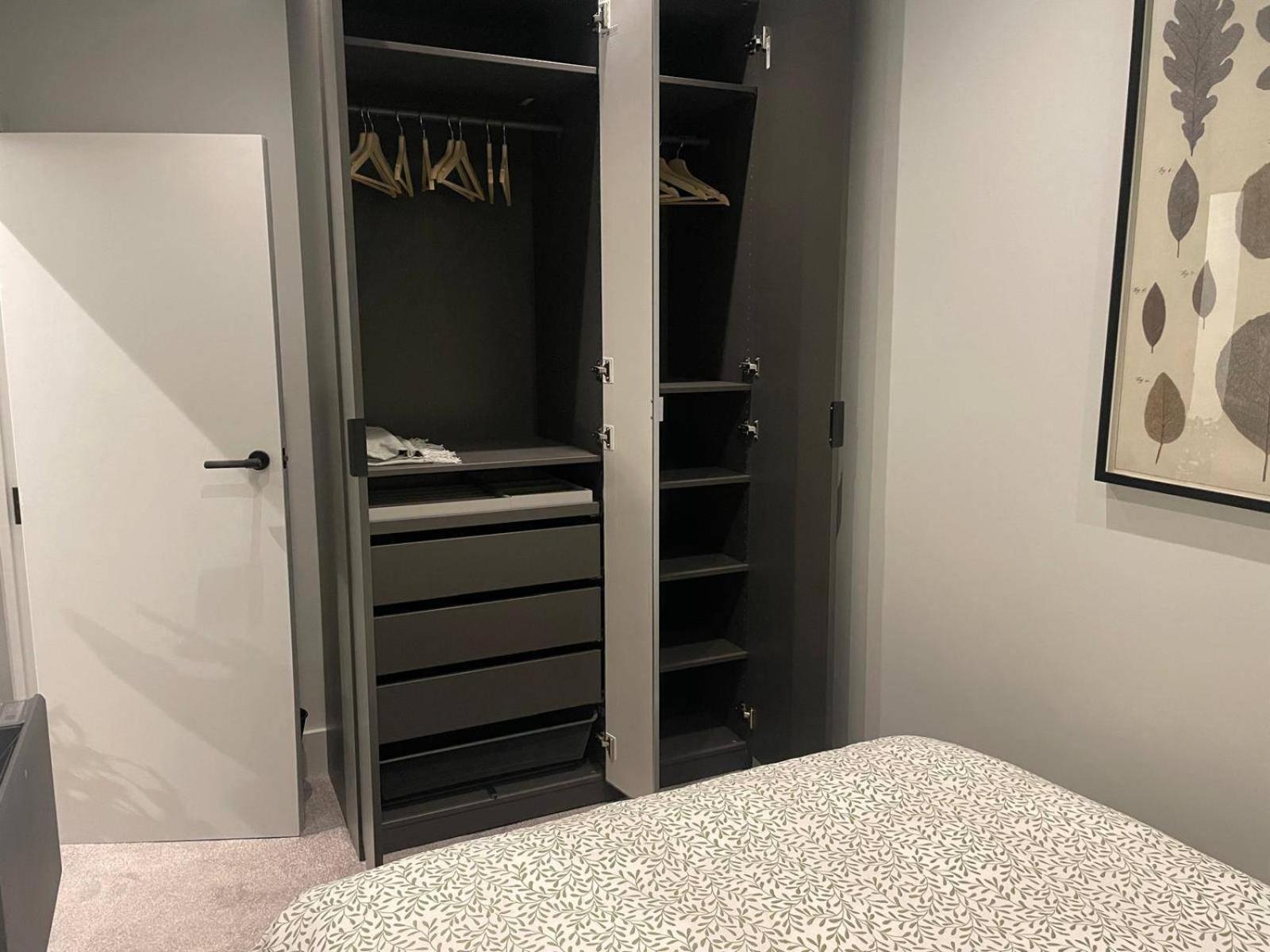 Apartment Nw119sg-modernapt-2guests-2br-1minhighstreet London