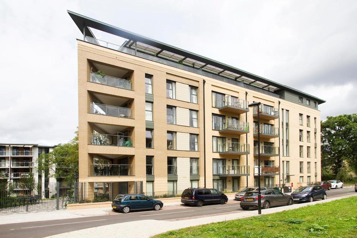 Lovely 2-bed In Apartment