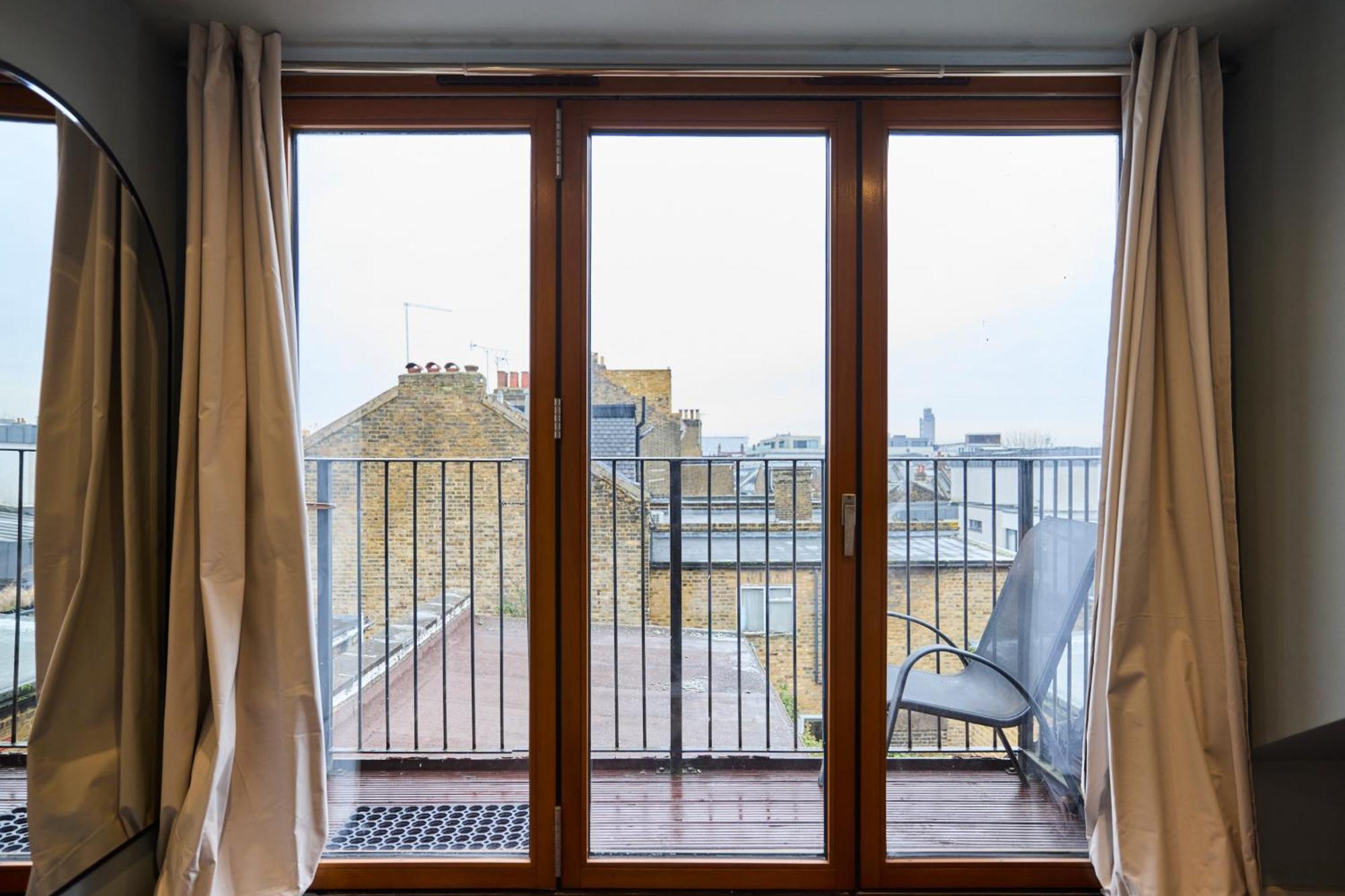 The Kensal Hideout - Classy 2bdr Apartment London