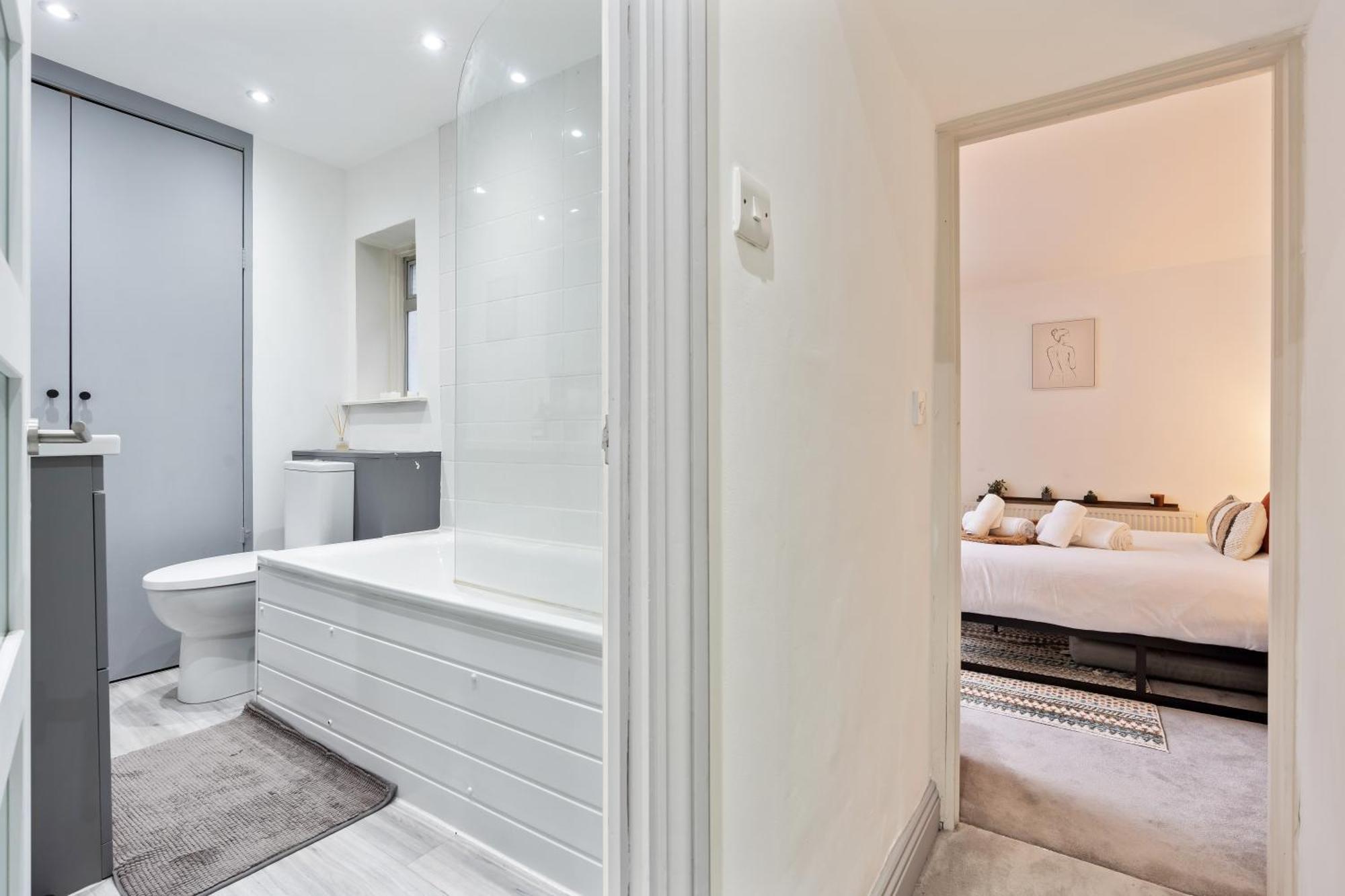 Stylish 1br Fulham Flat With Private Patio