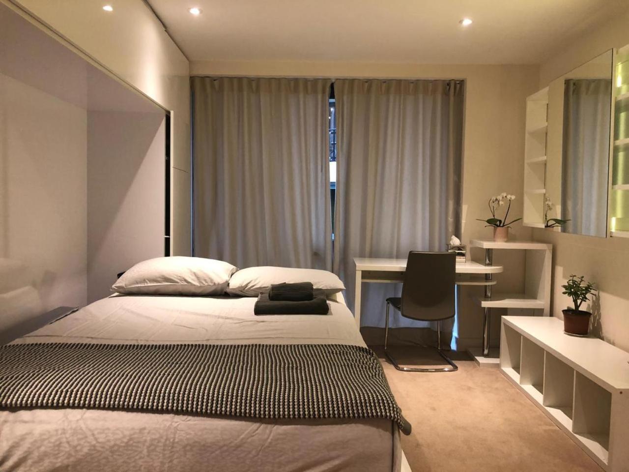 New 3 Bedroom Near Tower Bridge Apartment