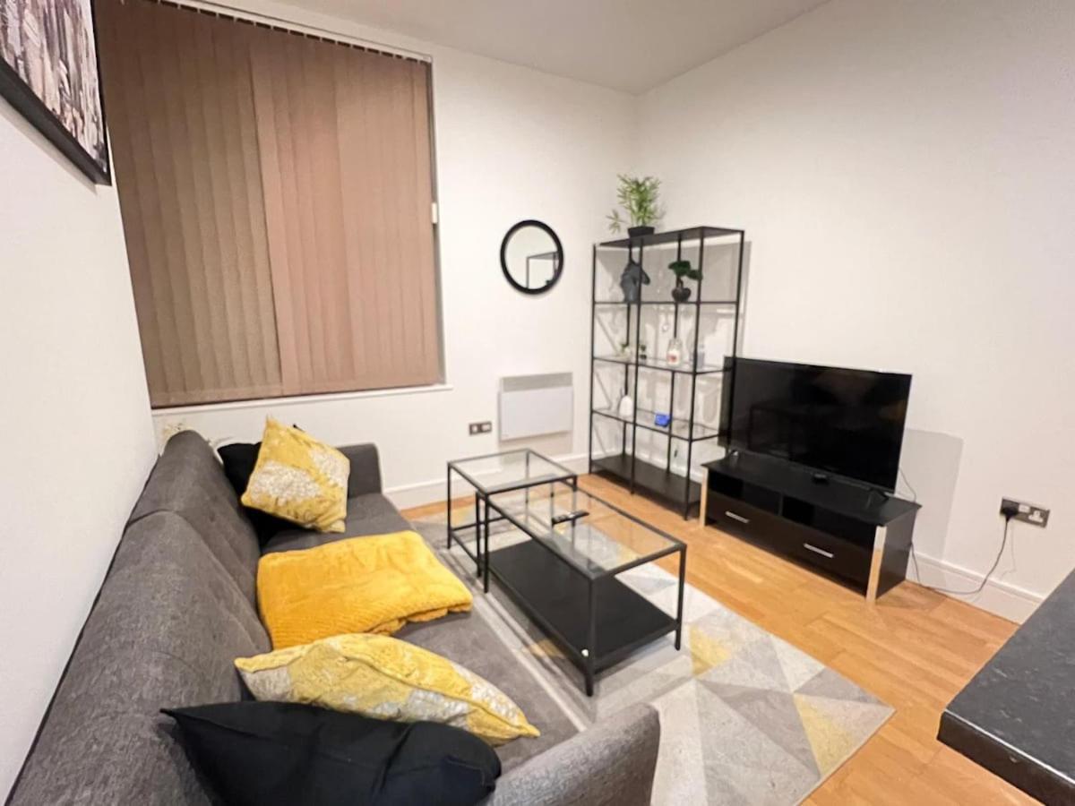Apartment Lovely High Street 30 Seconds From Station