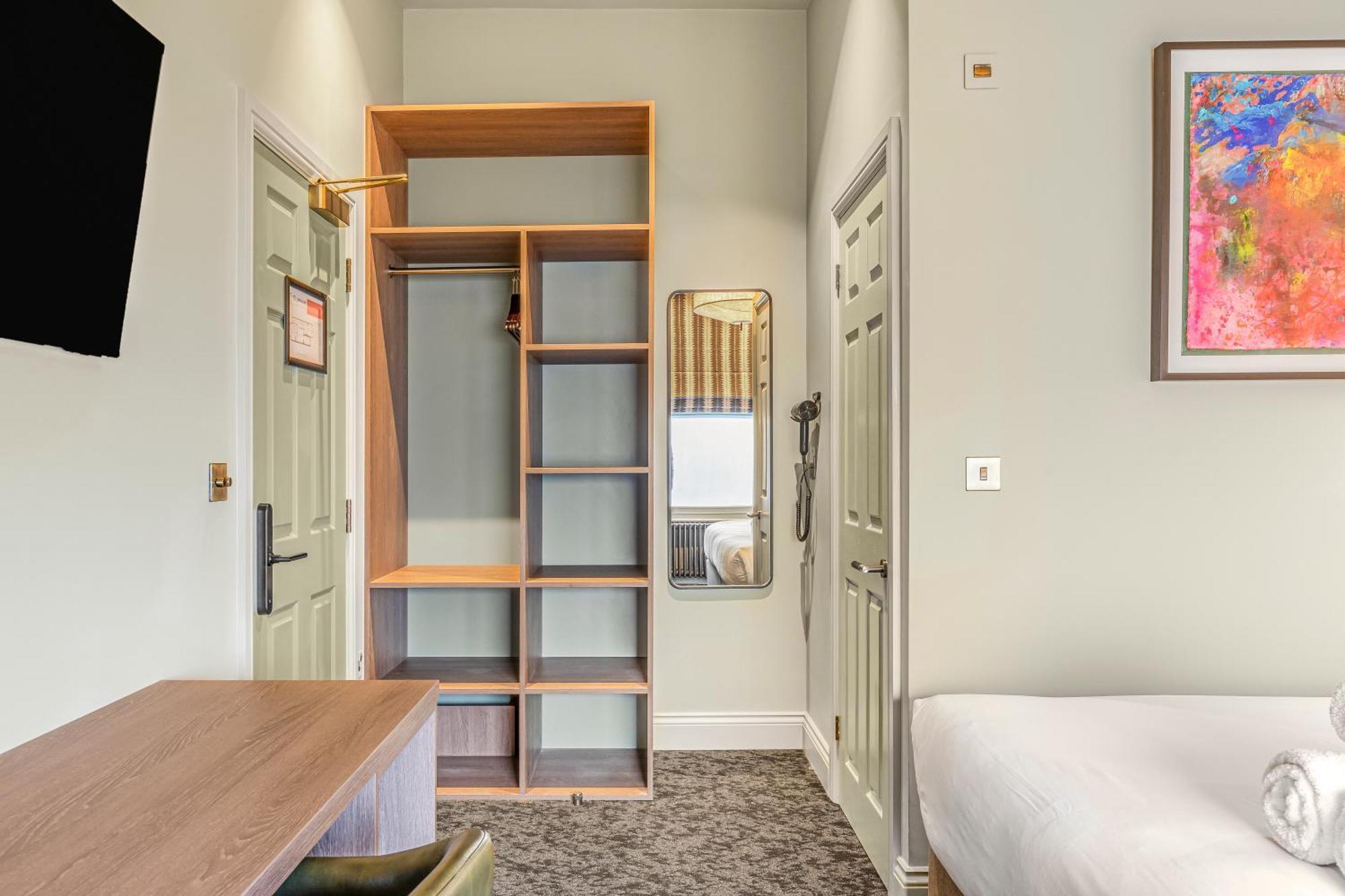 Clapham 4* London