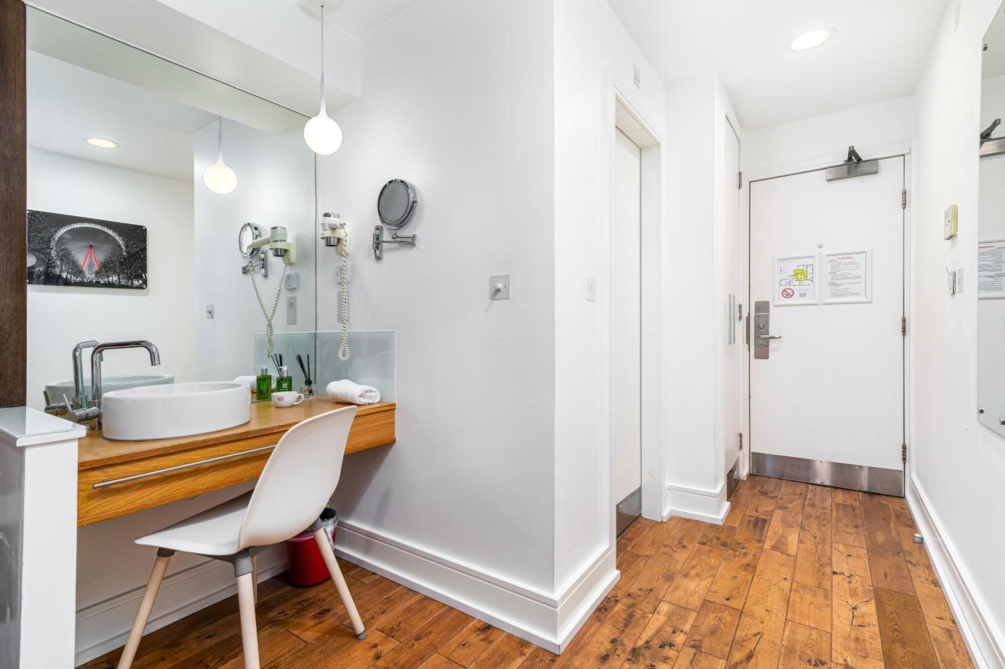 The Whitechapel 4* London