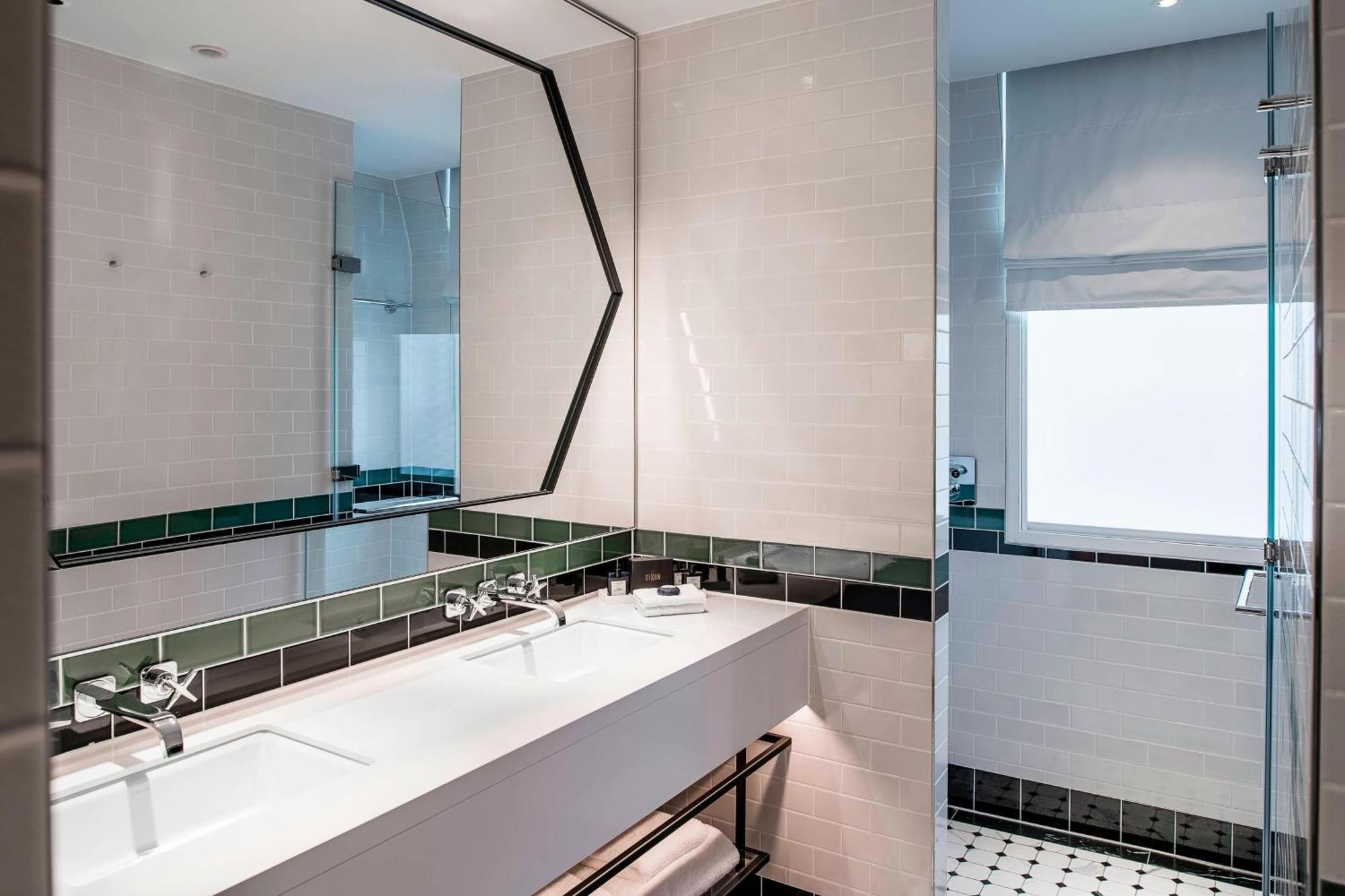 Hotel The Dixon, Tower Bridge, Autograph Collection 4*