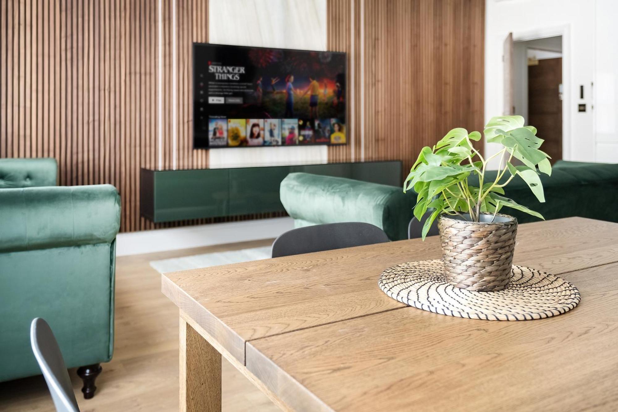 Luxury Large In * London