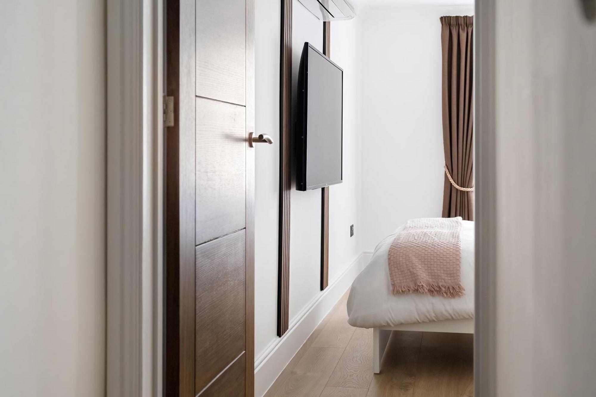 Luxury Large In London