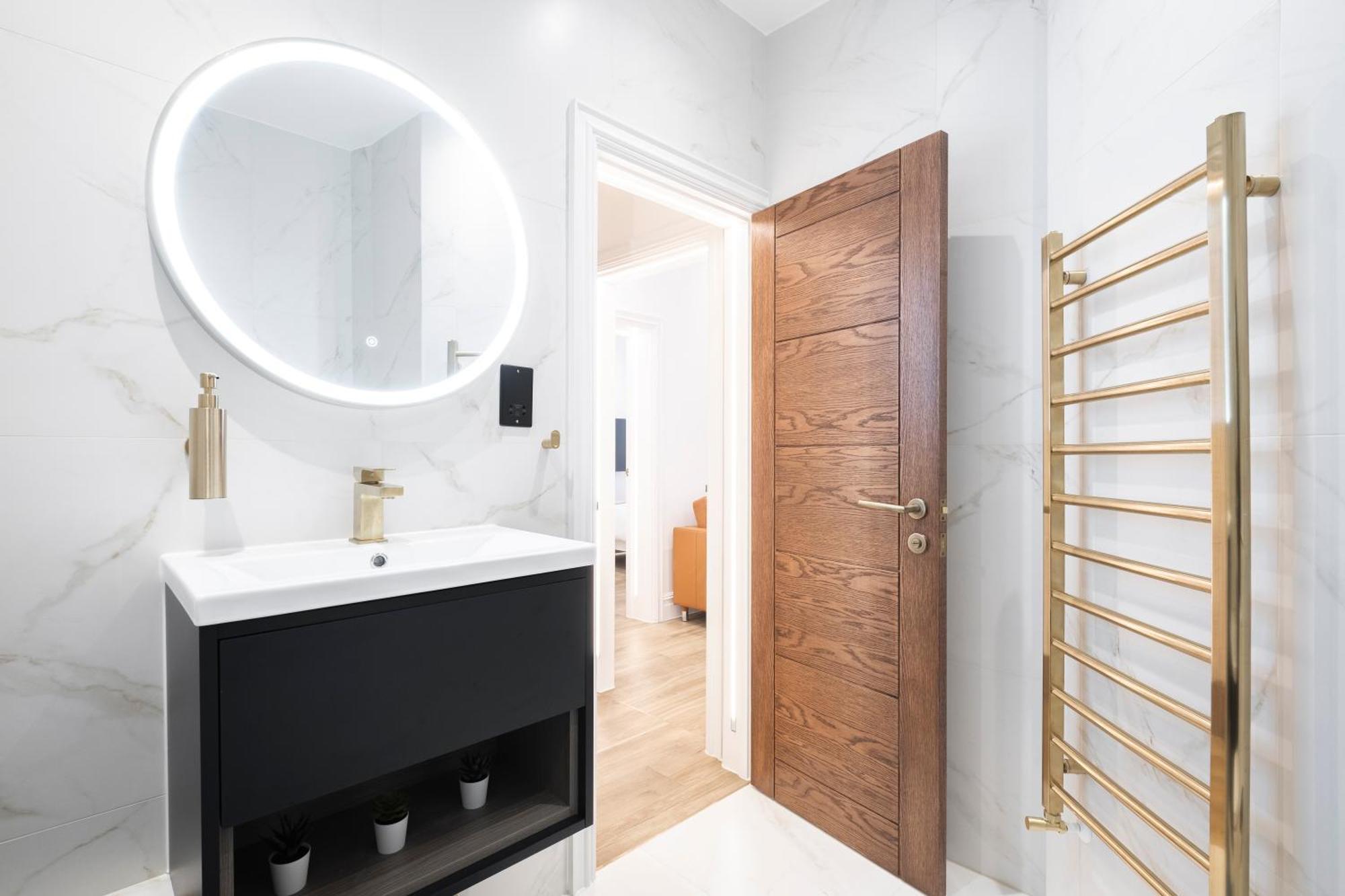 Luxury 2 Bedroom In Ferienhaus London