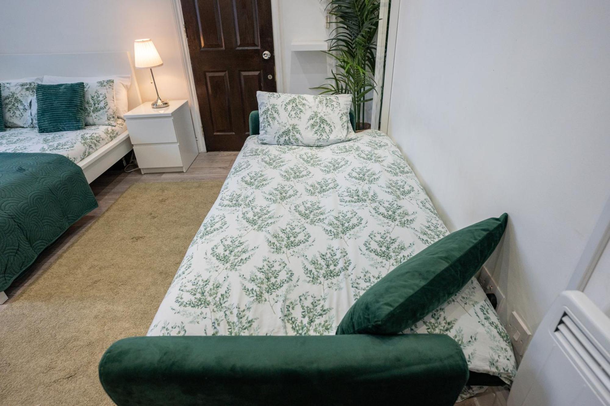 Beautiful Flat In Hackney Next To Overground Station Appartement Londen