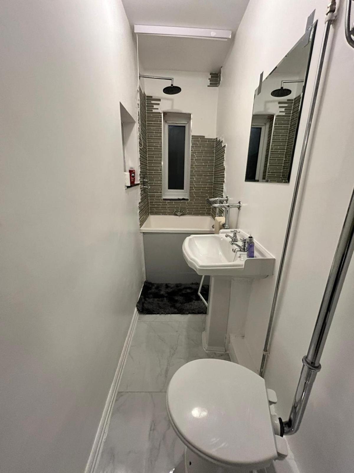 2 Bedroom Flat Wembley Londen