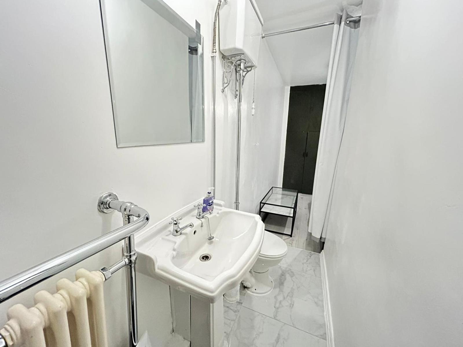 2 Bedroom Flat Wembley Appartement Londen