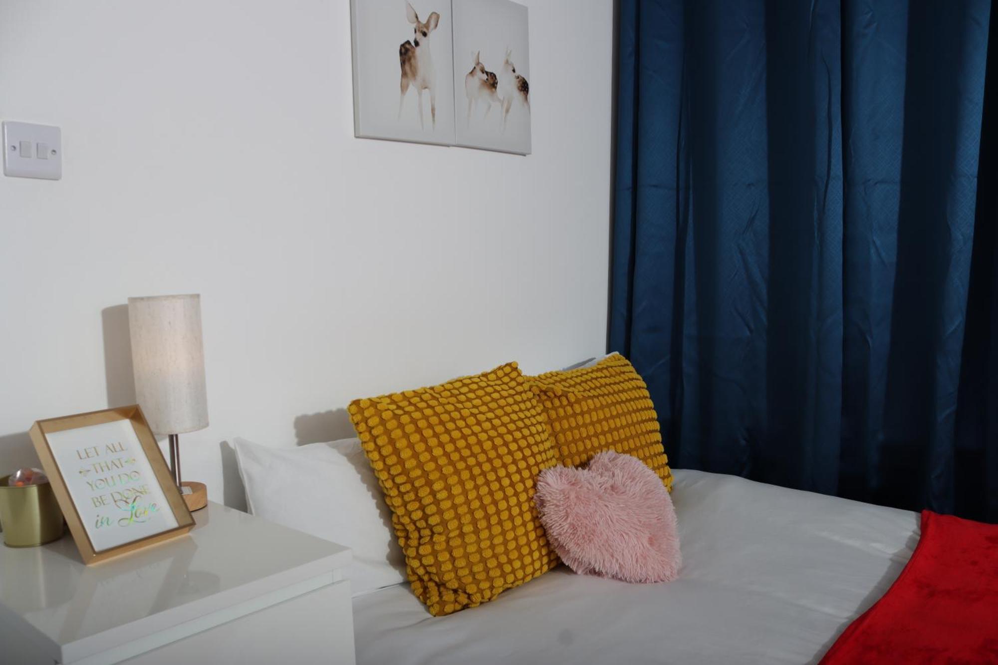 Cosy With Kitchenette And Private Bathroom - 15mins To London! Apartment