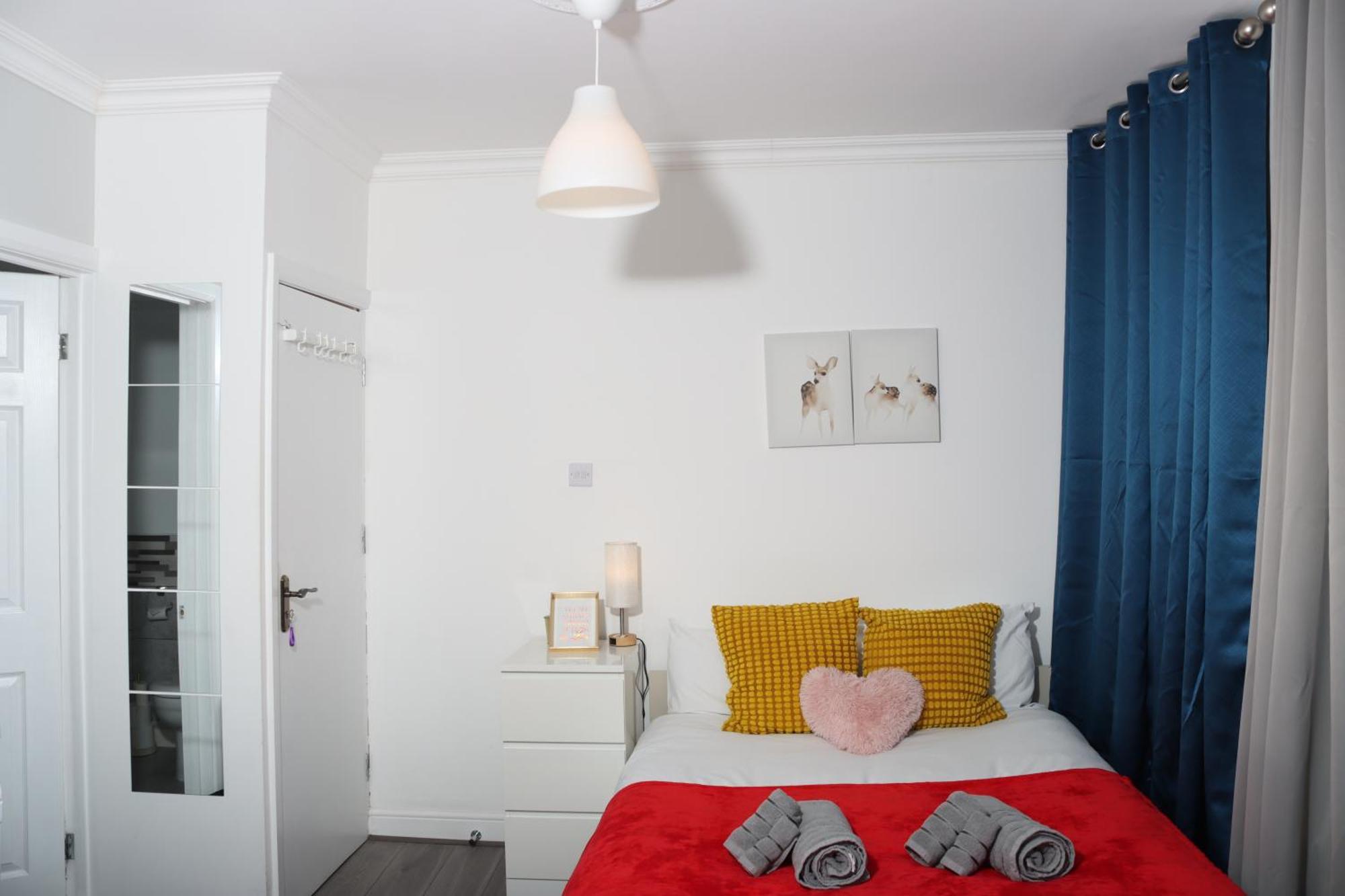Apartment Cosy With Kitchenette And Private Bathroom - 15mins To London! London