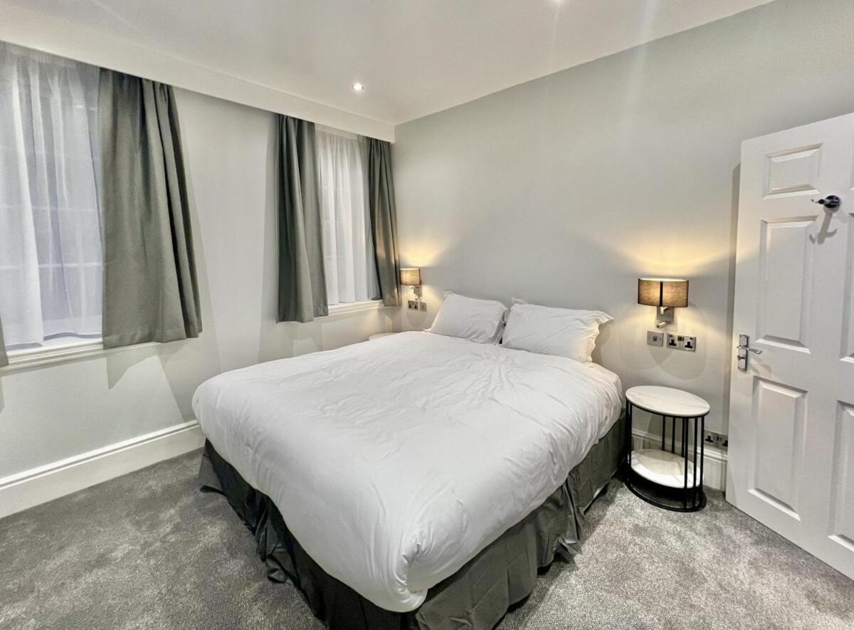 The Leonard Apartment London