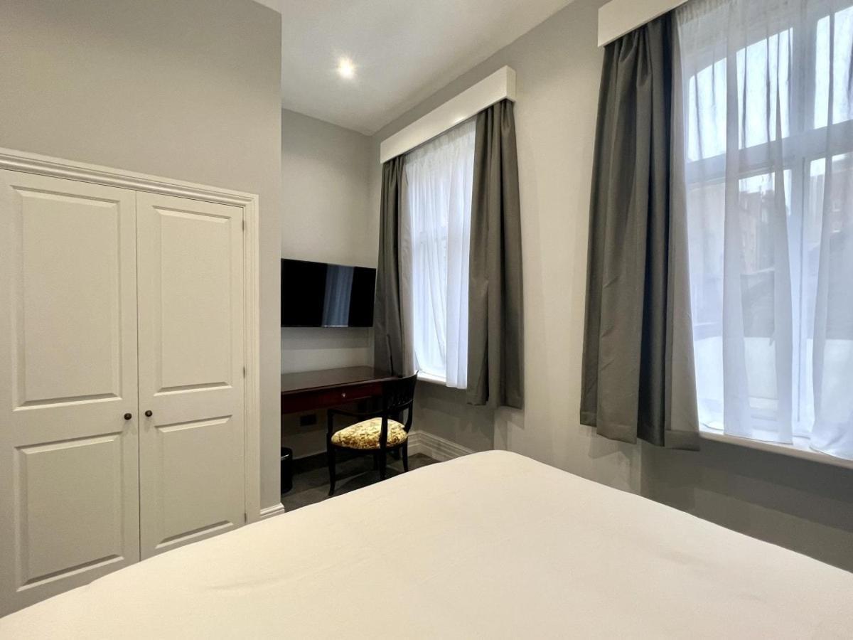 The Leonard Apartment