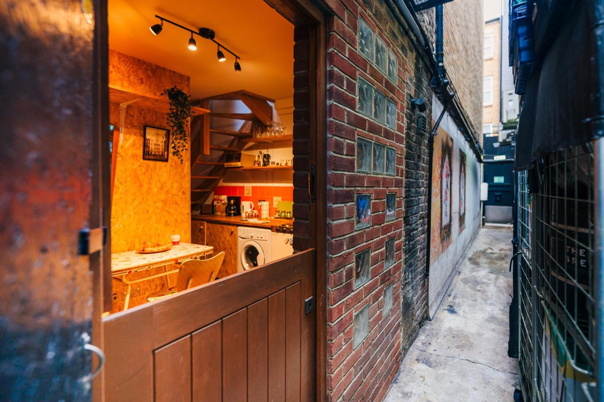 Apartment Quirky And Cosy Soho Stables House