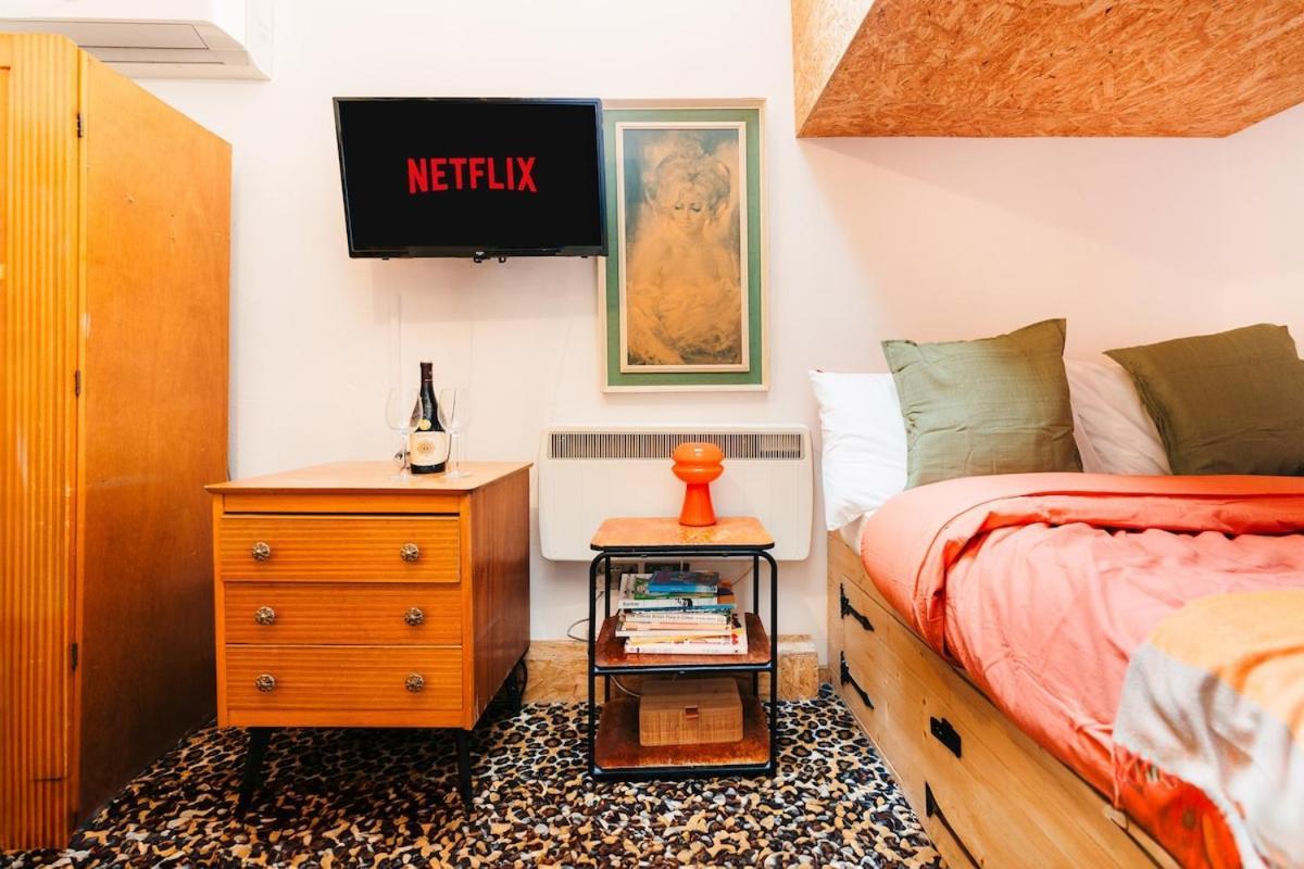 Apartment Quirky And Cosy Soho Stables House