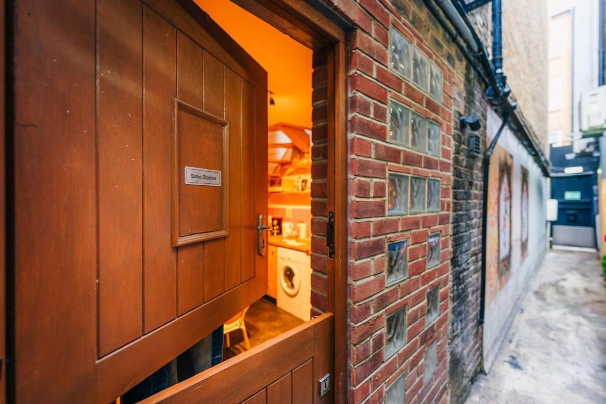 Apartment Quirky And Cosy Soho Stables House London