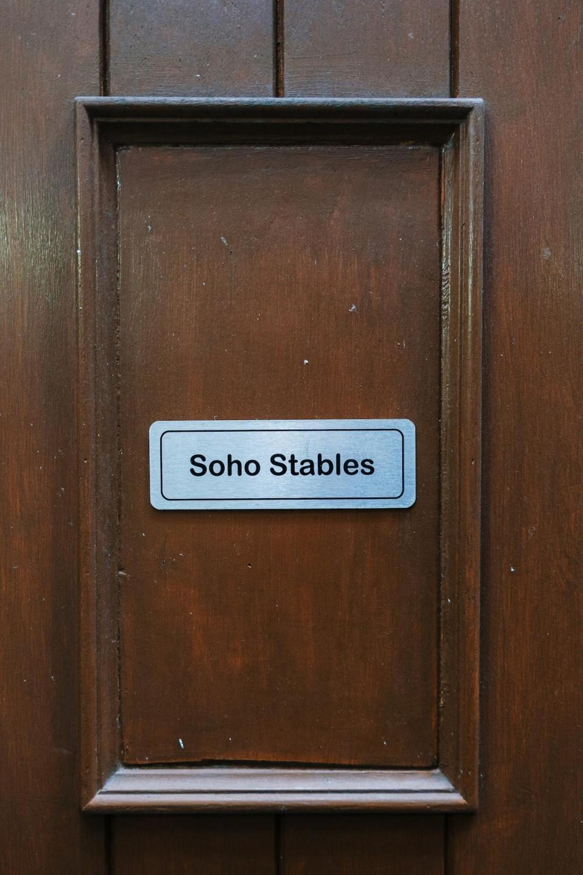 Quirky And Cosy Soho Stables House Apartment