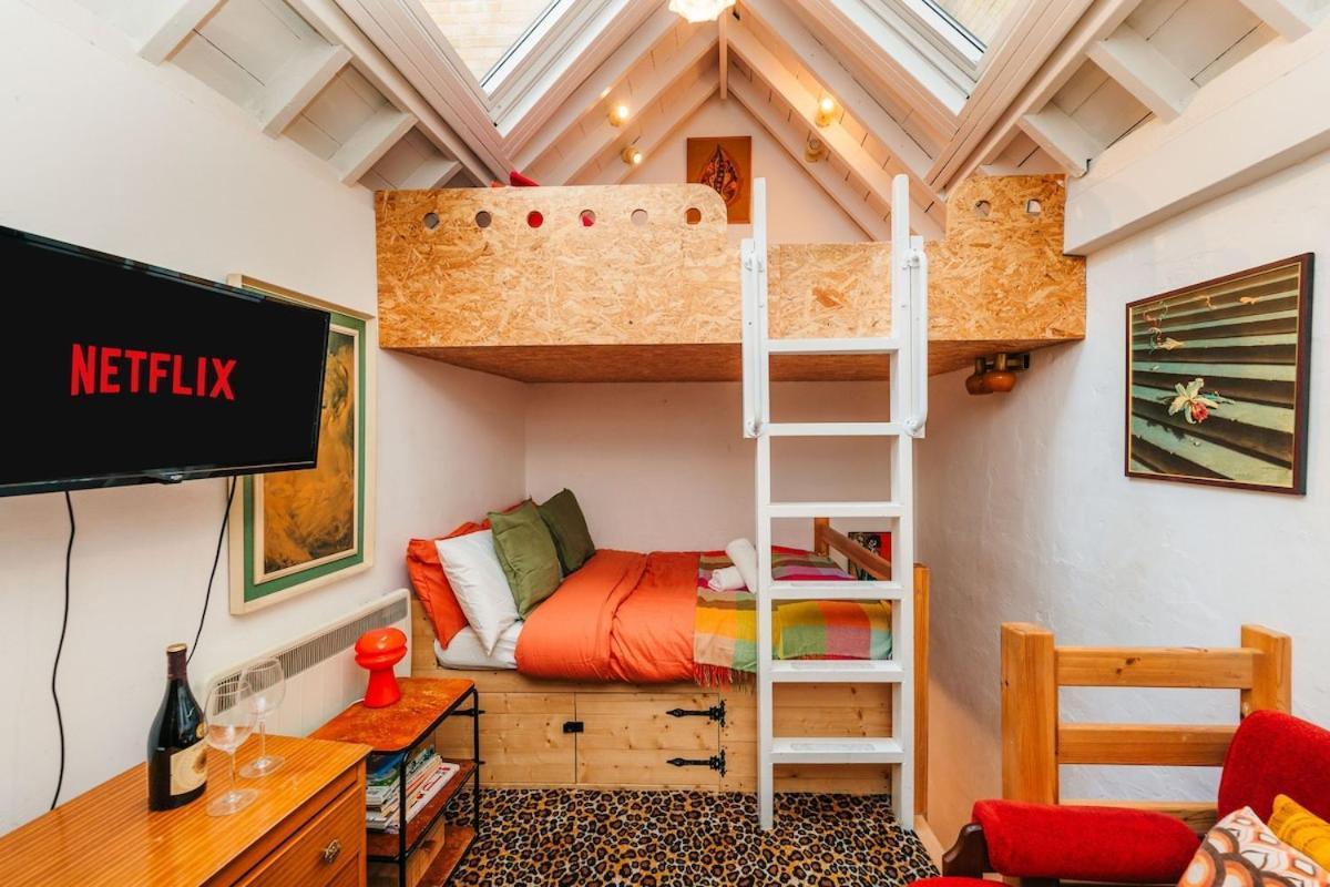 Apartment Quirky And Cosy Soho Stables House