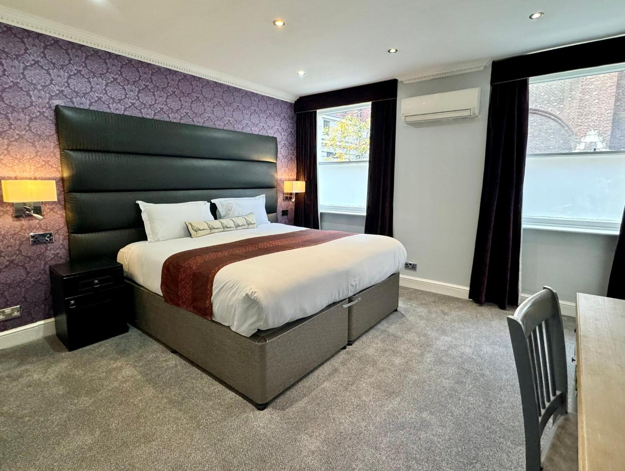 The Leonard London