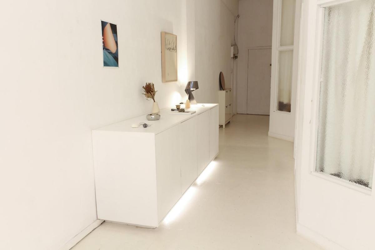 Bright & Spacious 2br Flat, Great Transport Links Apartment