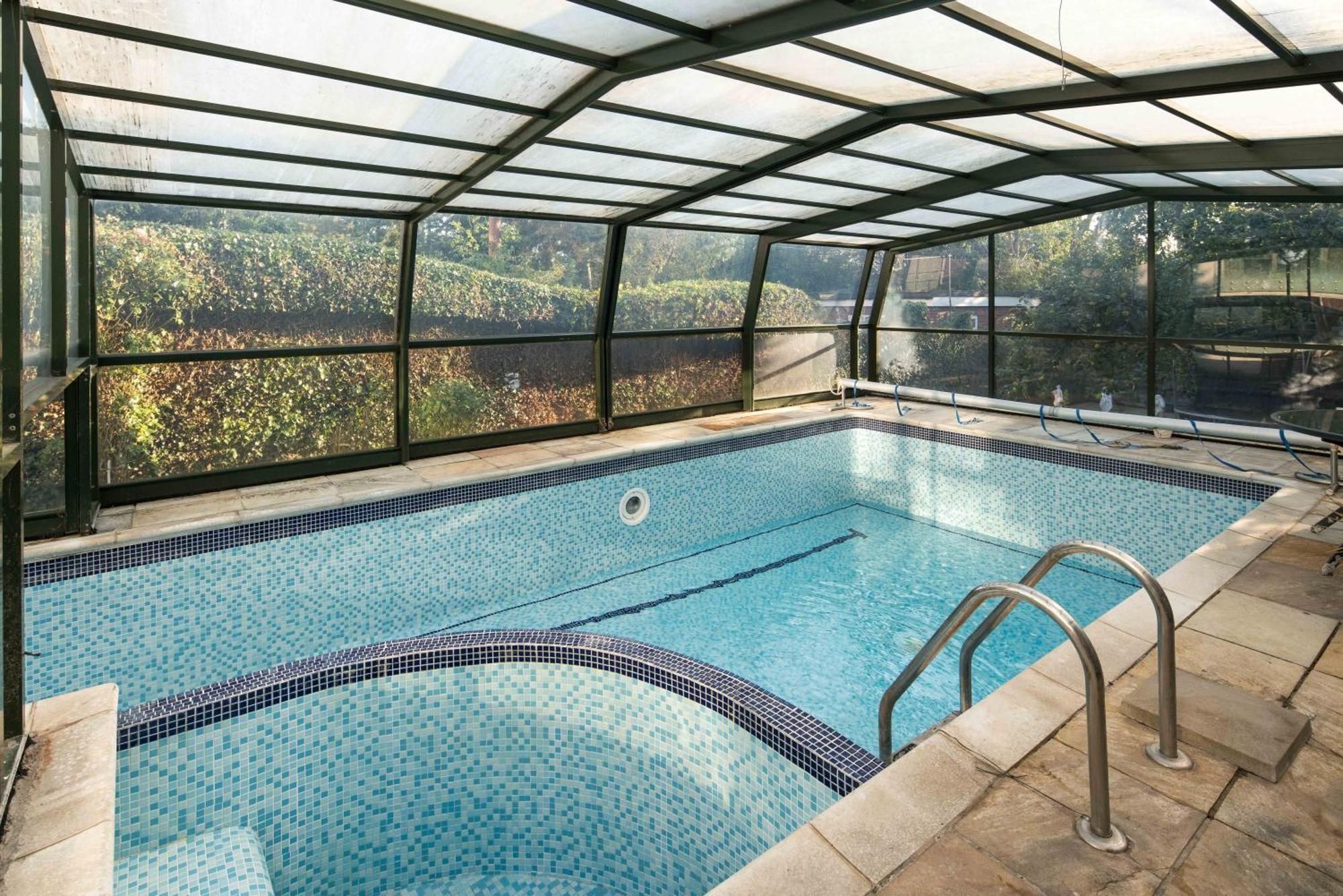 Luxury Pool House With Free Parking - Unico Residences Holiday home