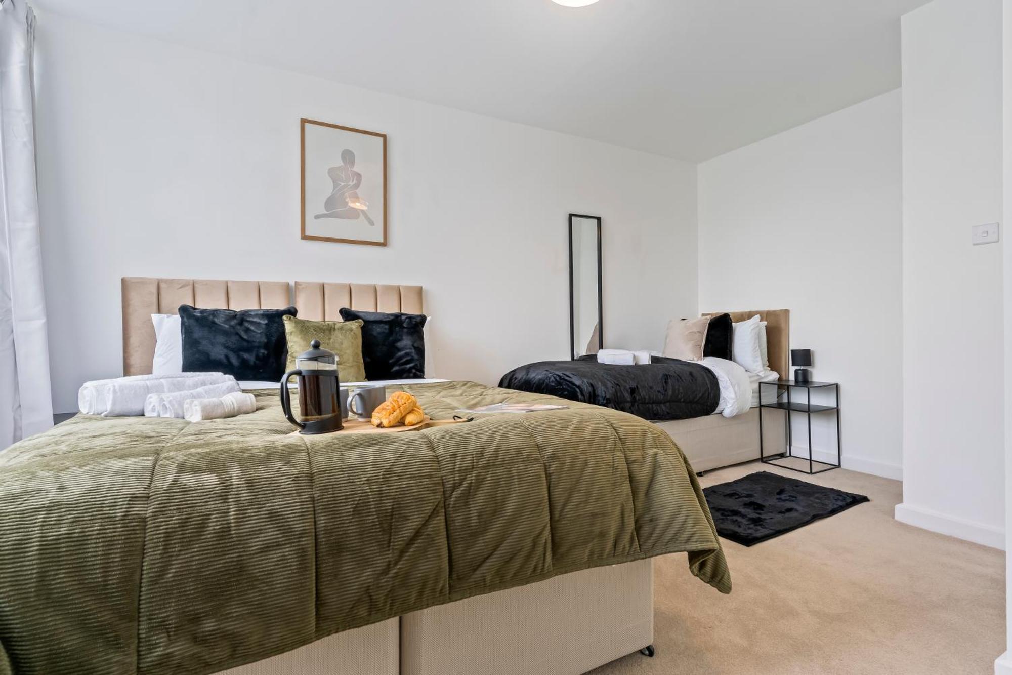 Wembley Stadium Free Parking Holiday home *