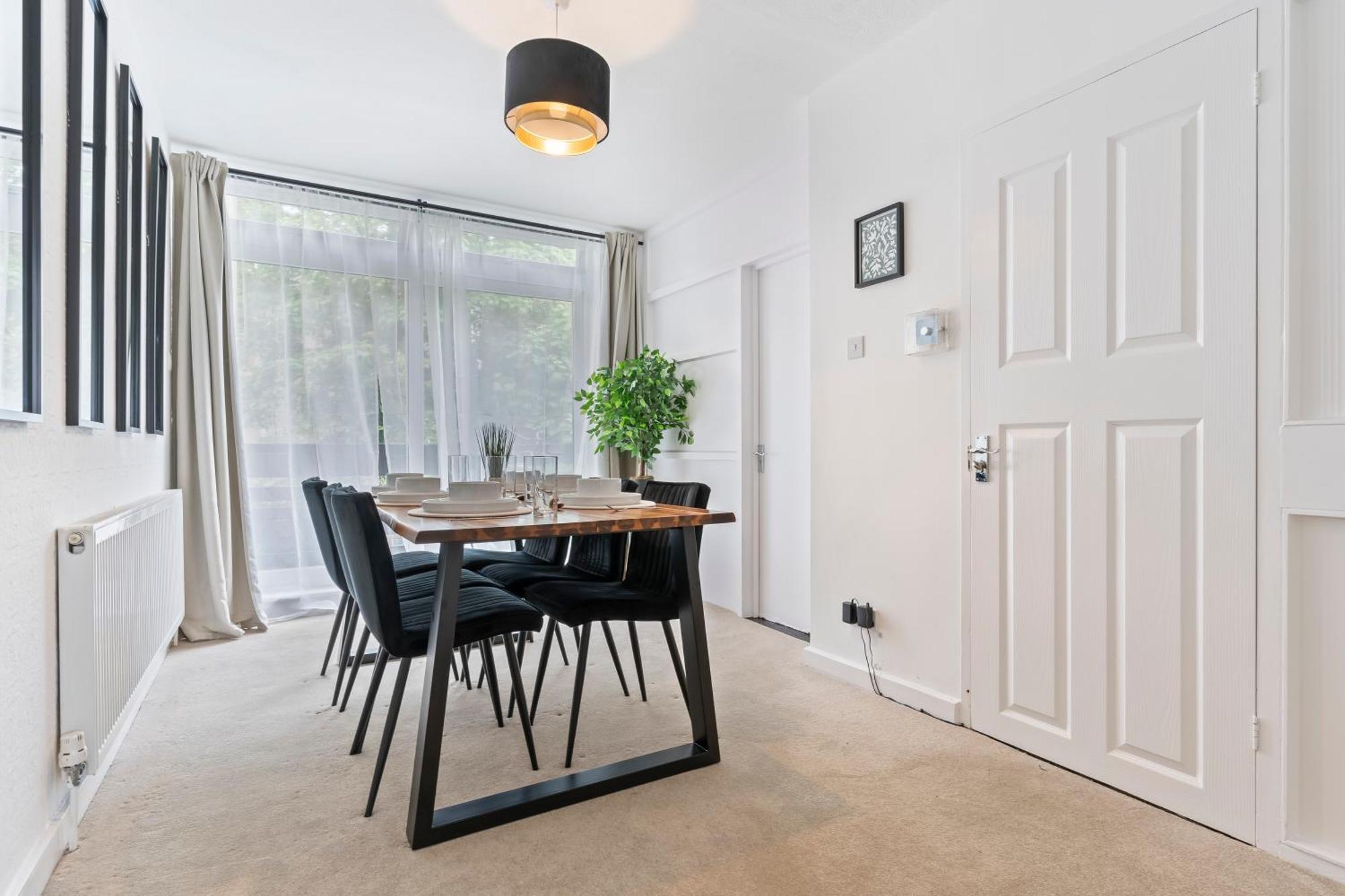 Wembley Stadium Free Parking Holiday home *