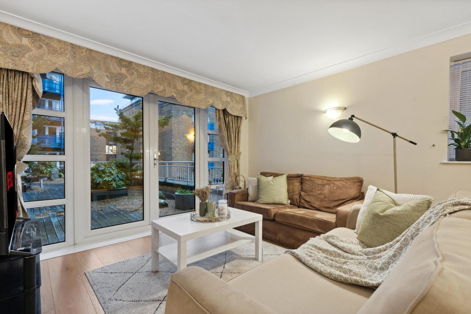 Parea Living - Quaint And Stylish Flat W Sunny Terrace Apartment *