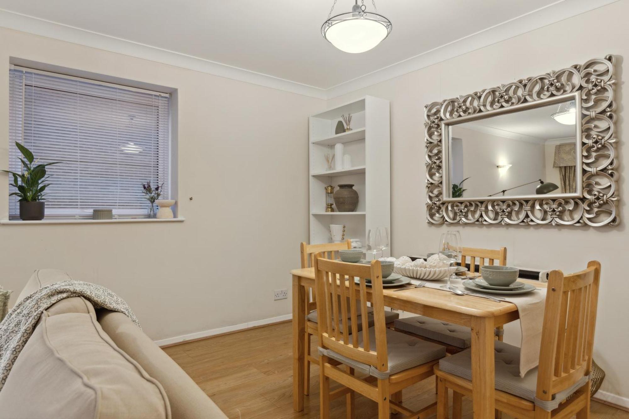 Parea Living - Quaint And Stylish Flat W Sunny Terrace Apartment *