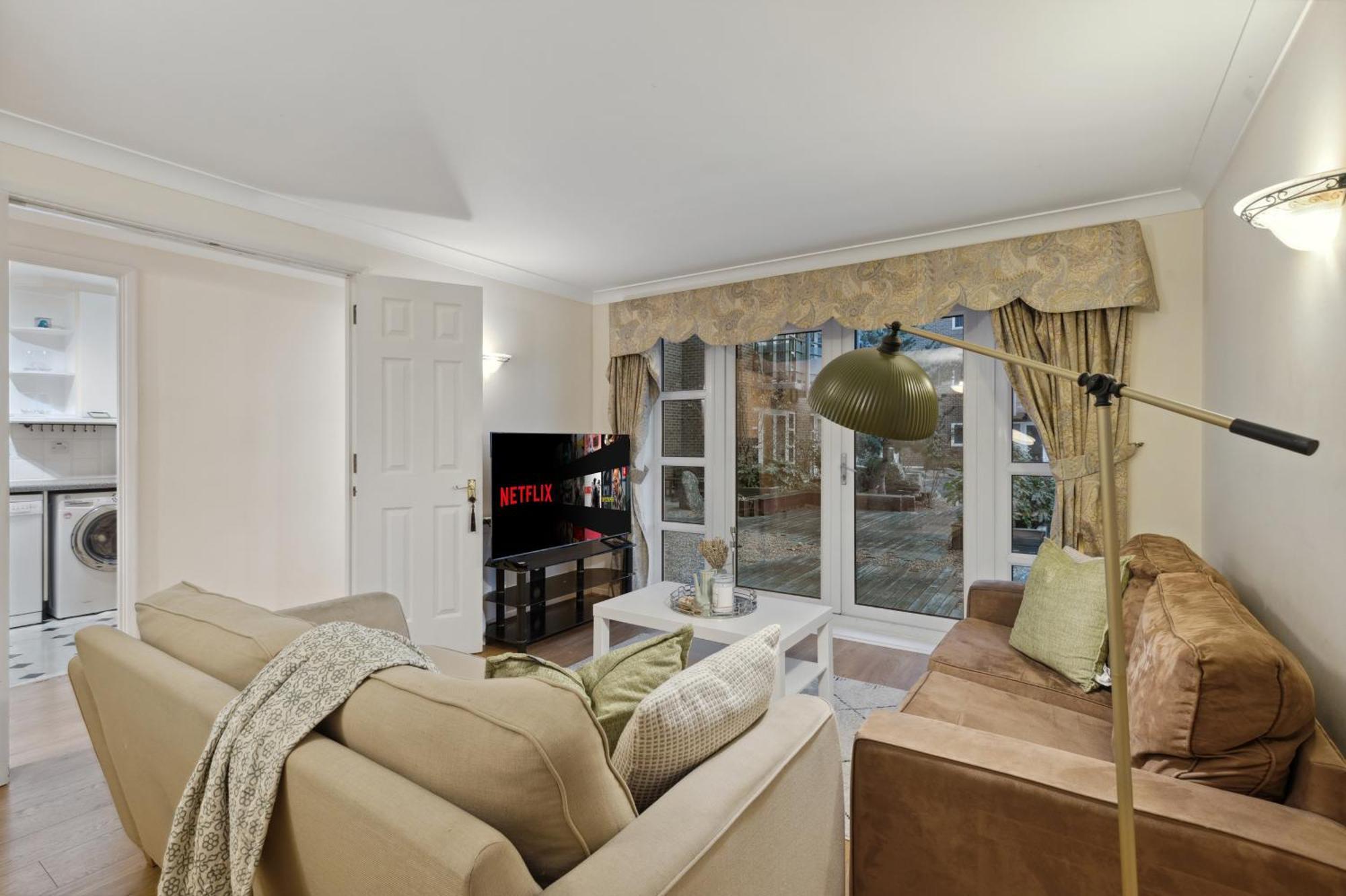 Parea Living - Quaint And Stylish Flat W Sunny Terrace * London