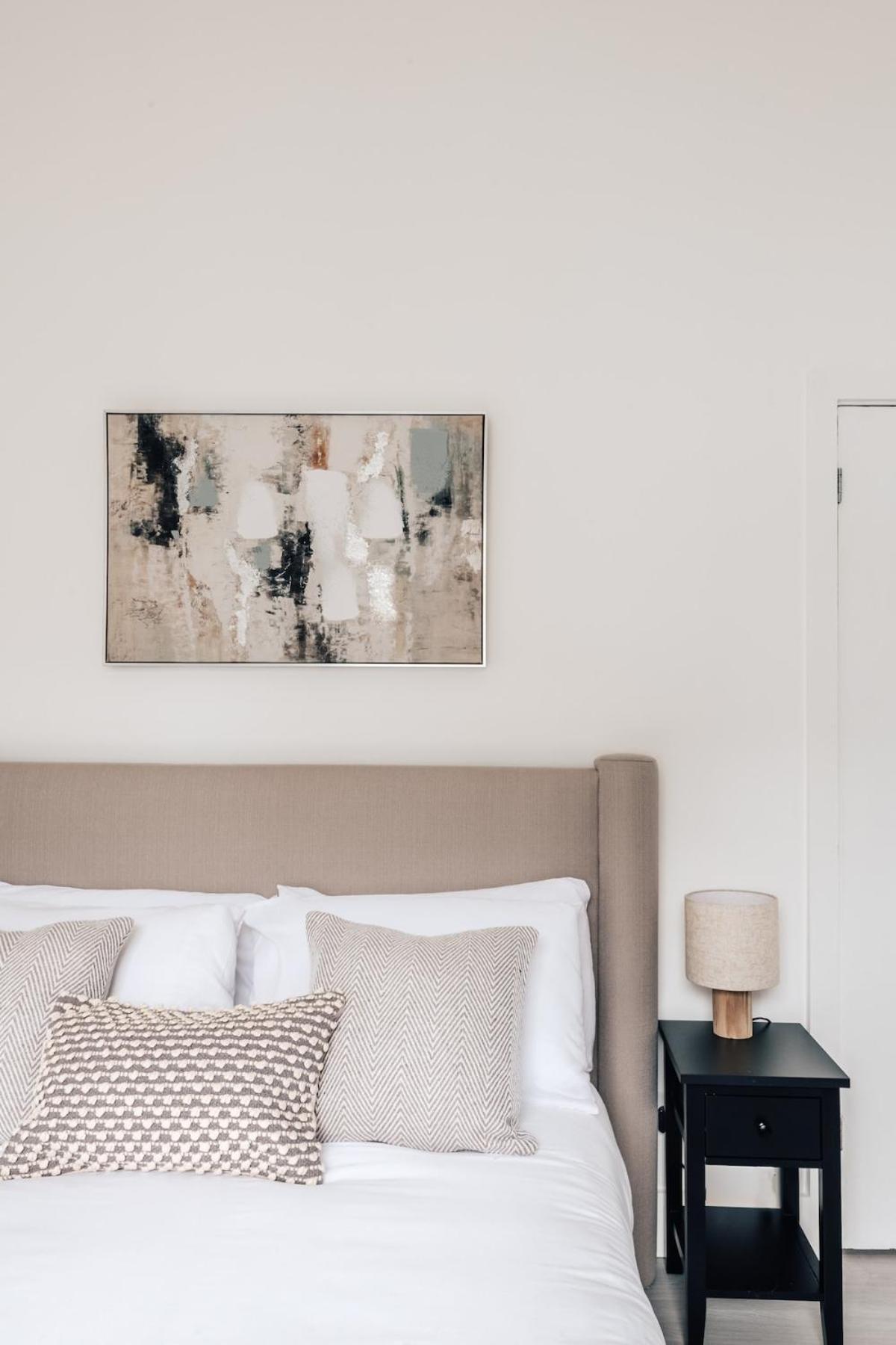 Luxury Escape - 7 Ivor Place Apartment