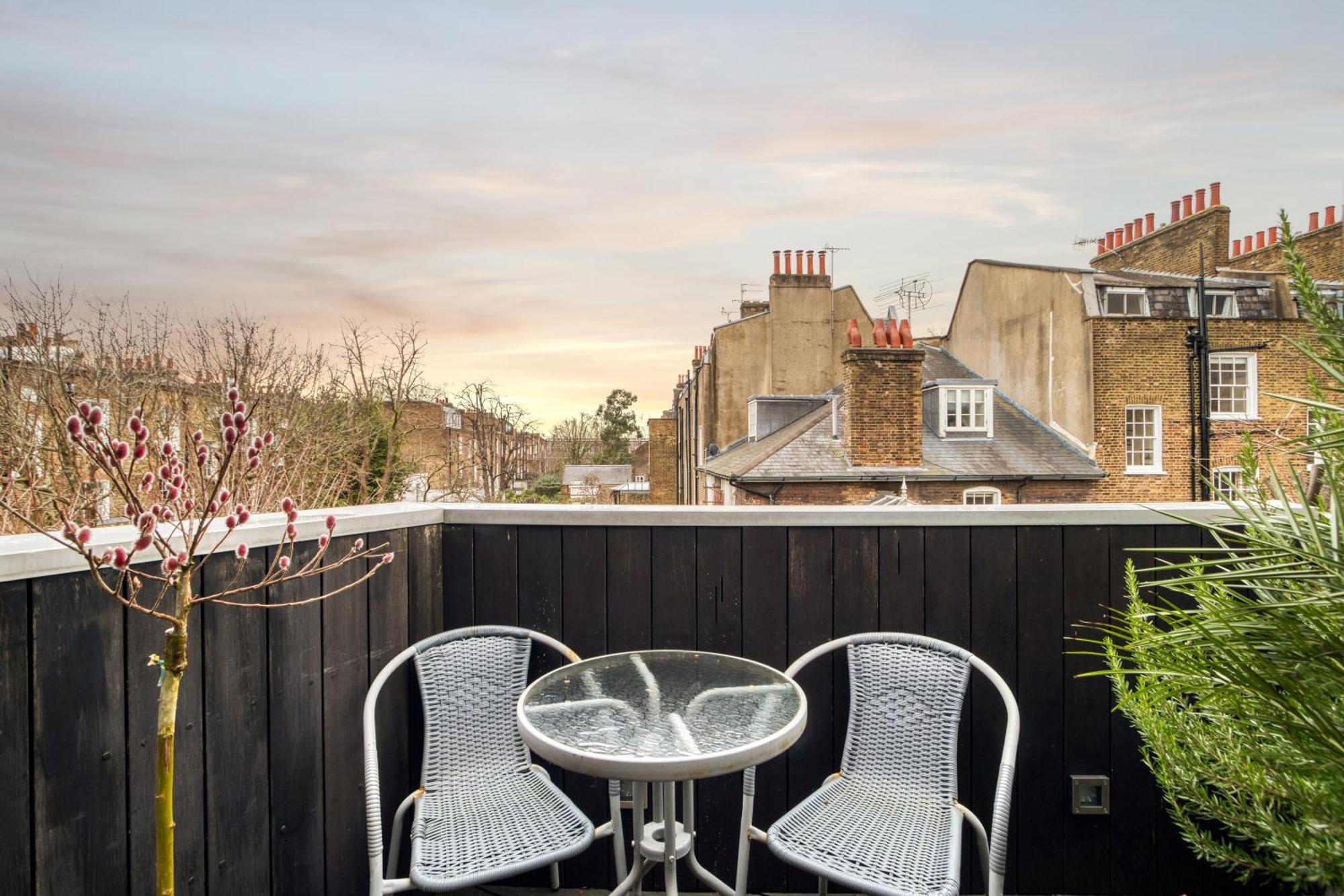 Award Winning 2 Bedroom House, King's Cross