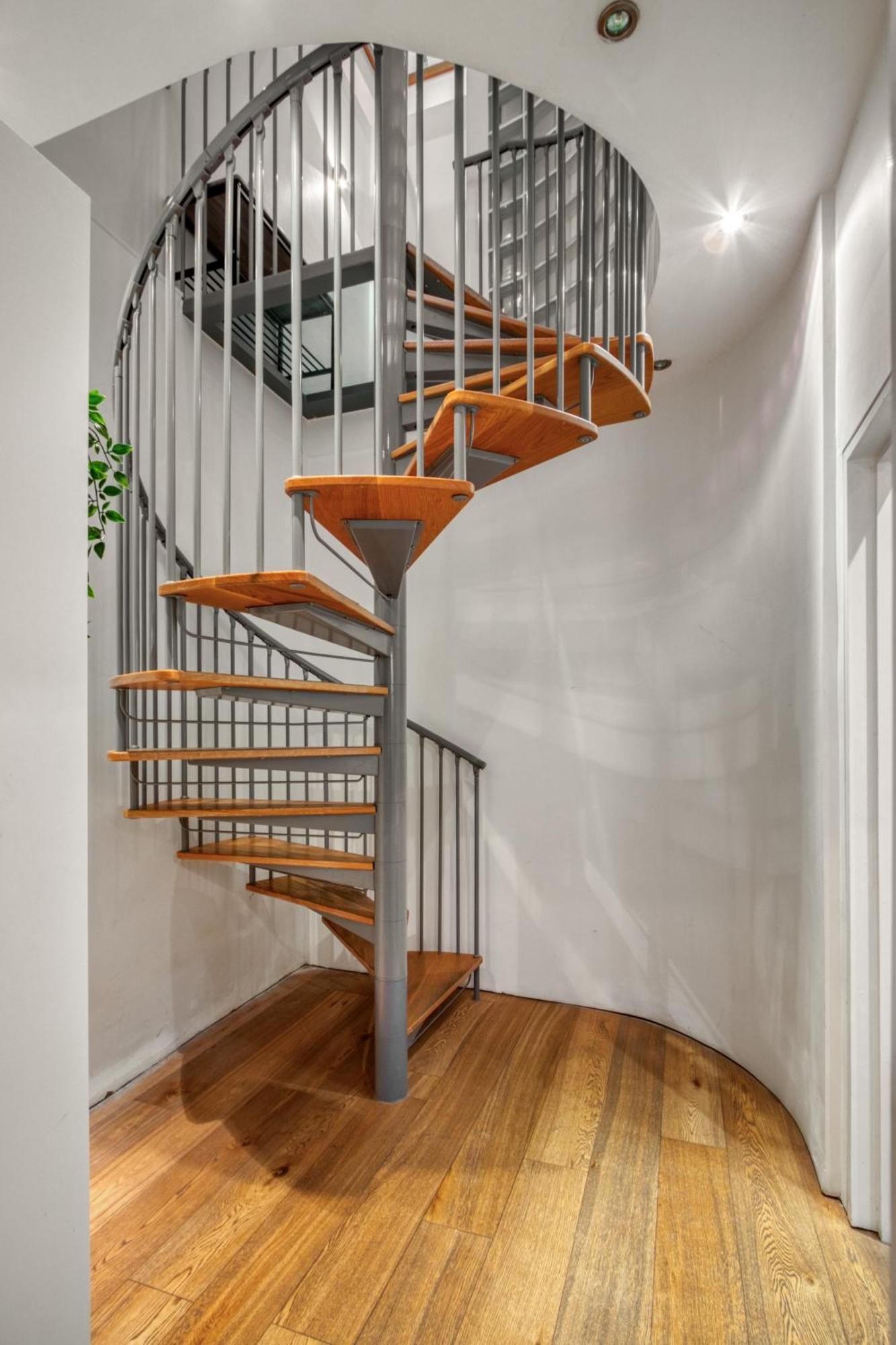 Award Winning 2 Bedroom House, King's Cross Londen