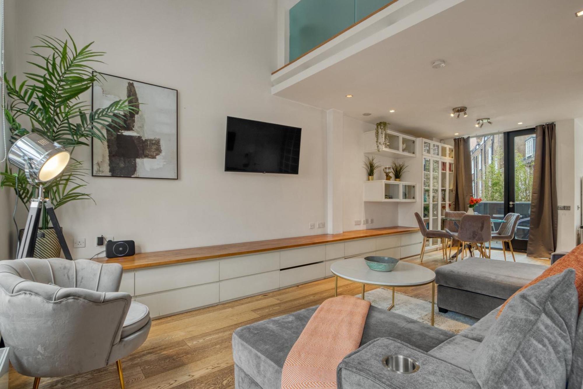 Award Winning 2 Bedroom House, King's Cross *