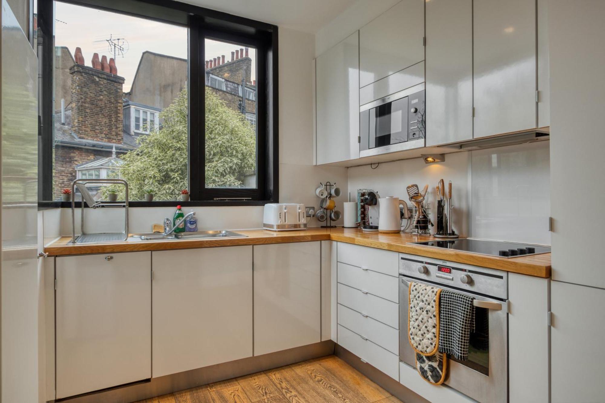 Award Winning 2 Bedroom House, King's Cross