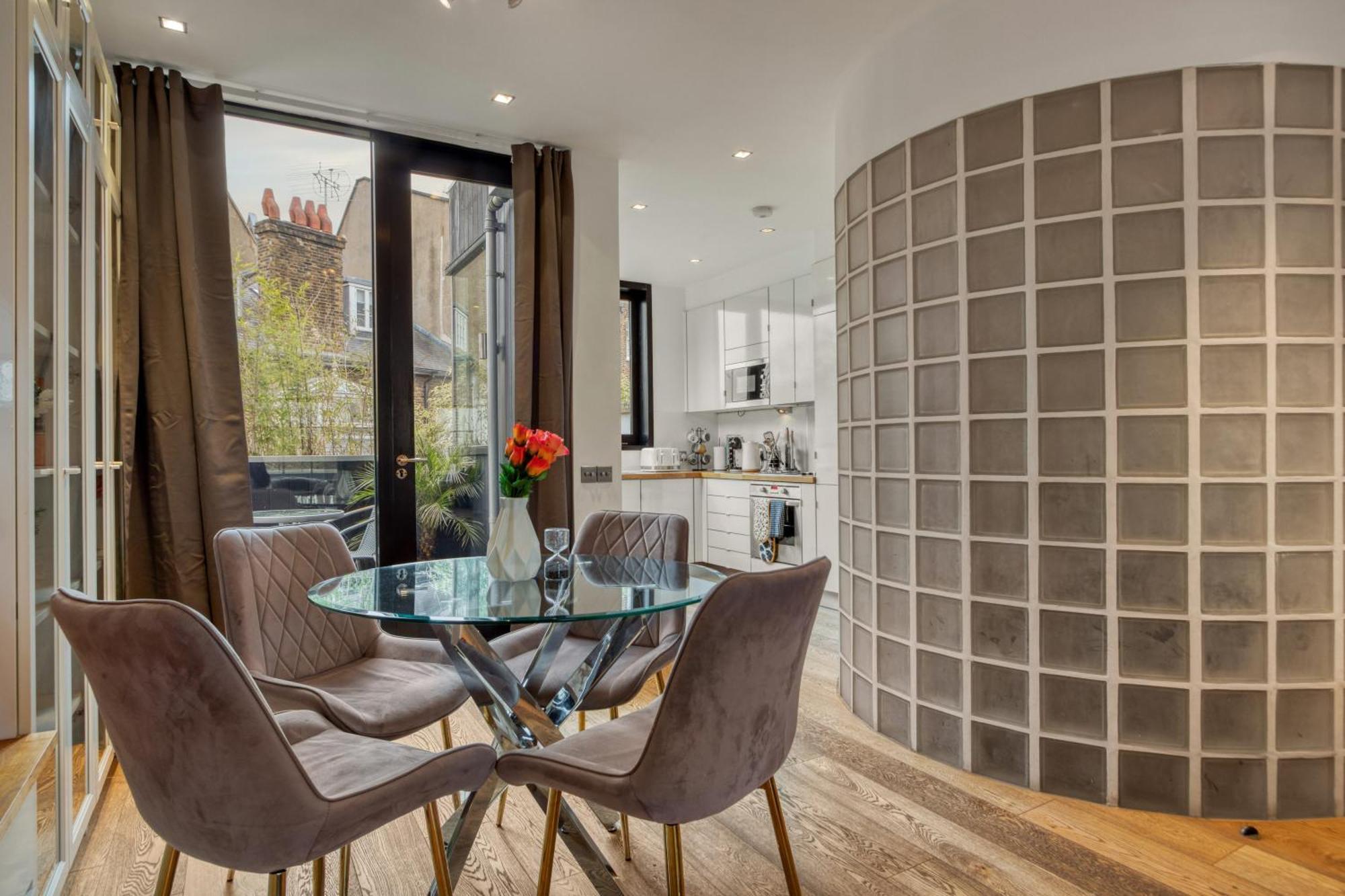 Award Winning 2 Bedroom House, King's Cross Appartement Londen