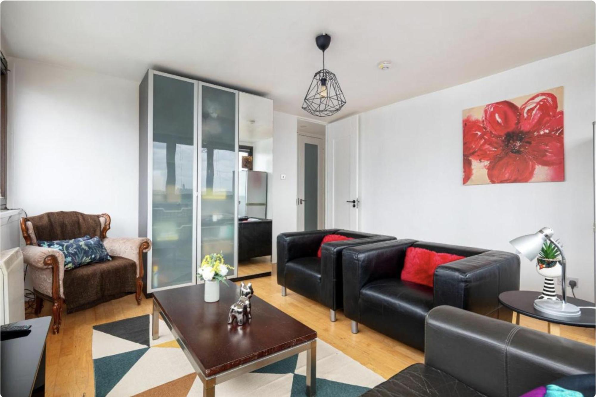 View Hackney High End 3-bedroom Flat Long Term * London