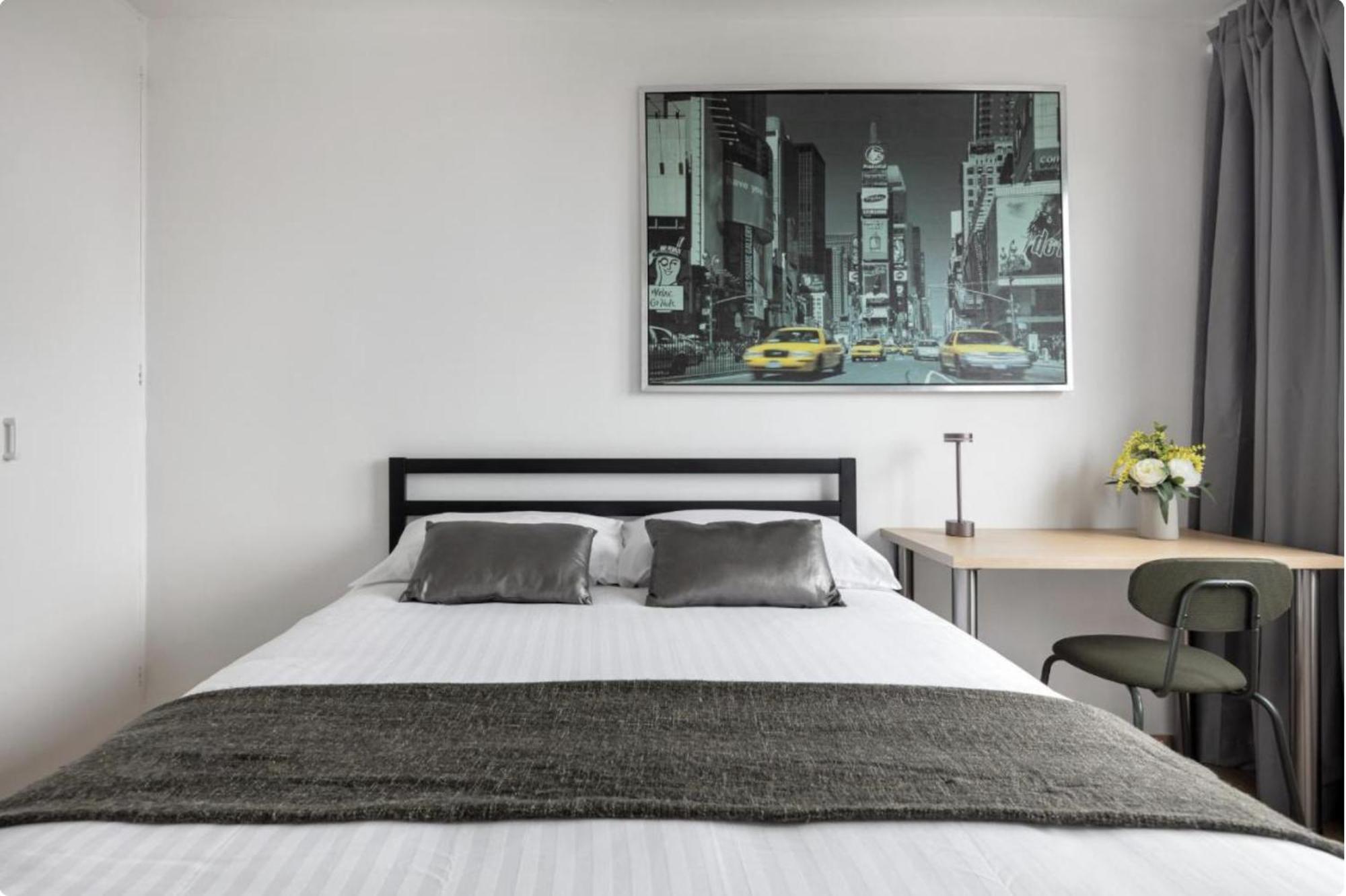View Hackney High End 3-bedroom Flat Long Term