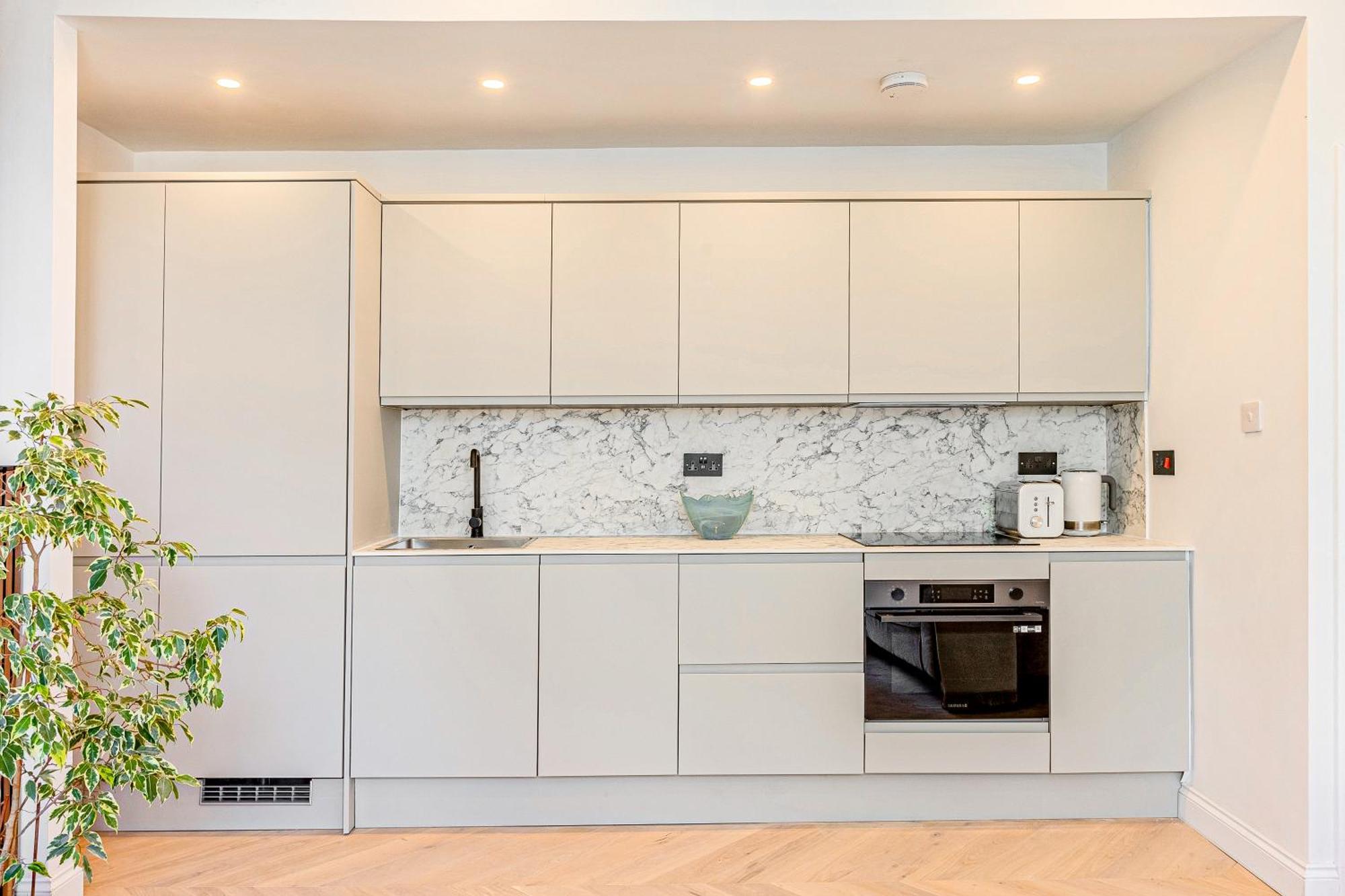 New Listing 2br Flat, 1min To Hampstead St Apartment
