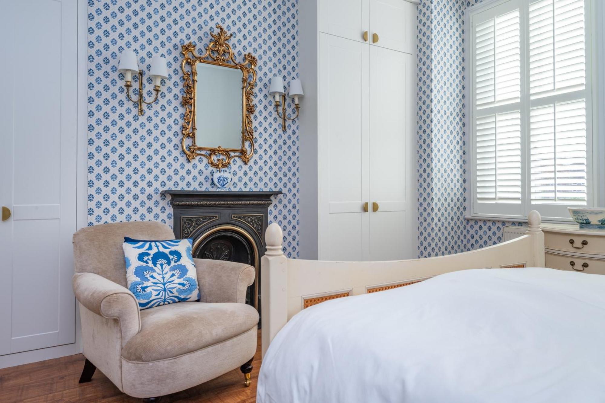 Stylish 2-bed 2-bath With Garden In Tooting London