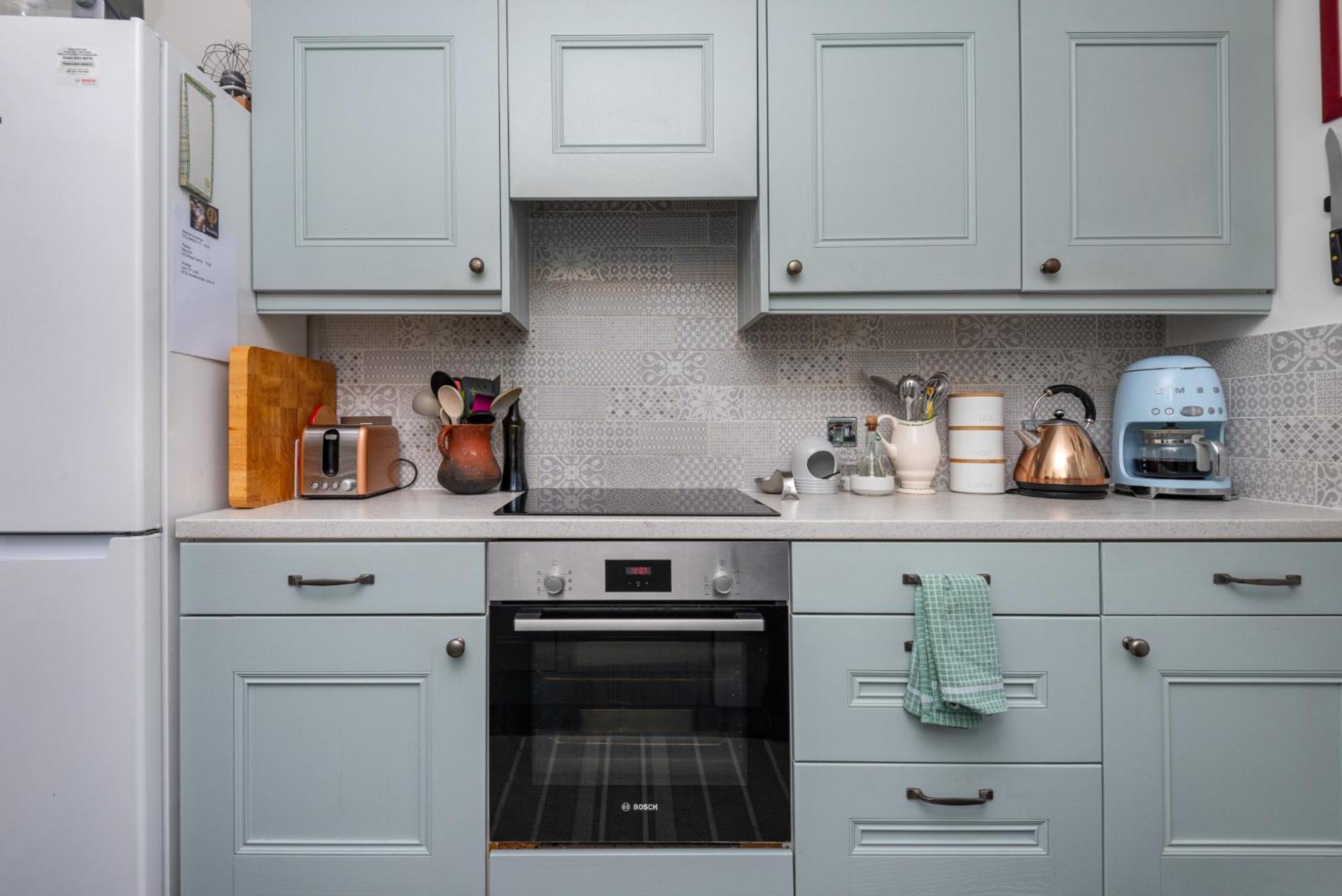 Stylish 2-bed 2-bath With Garden In Tooting London